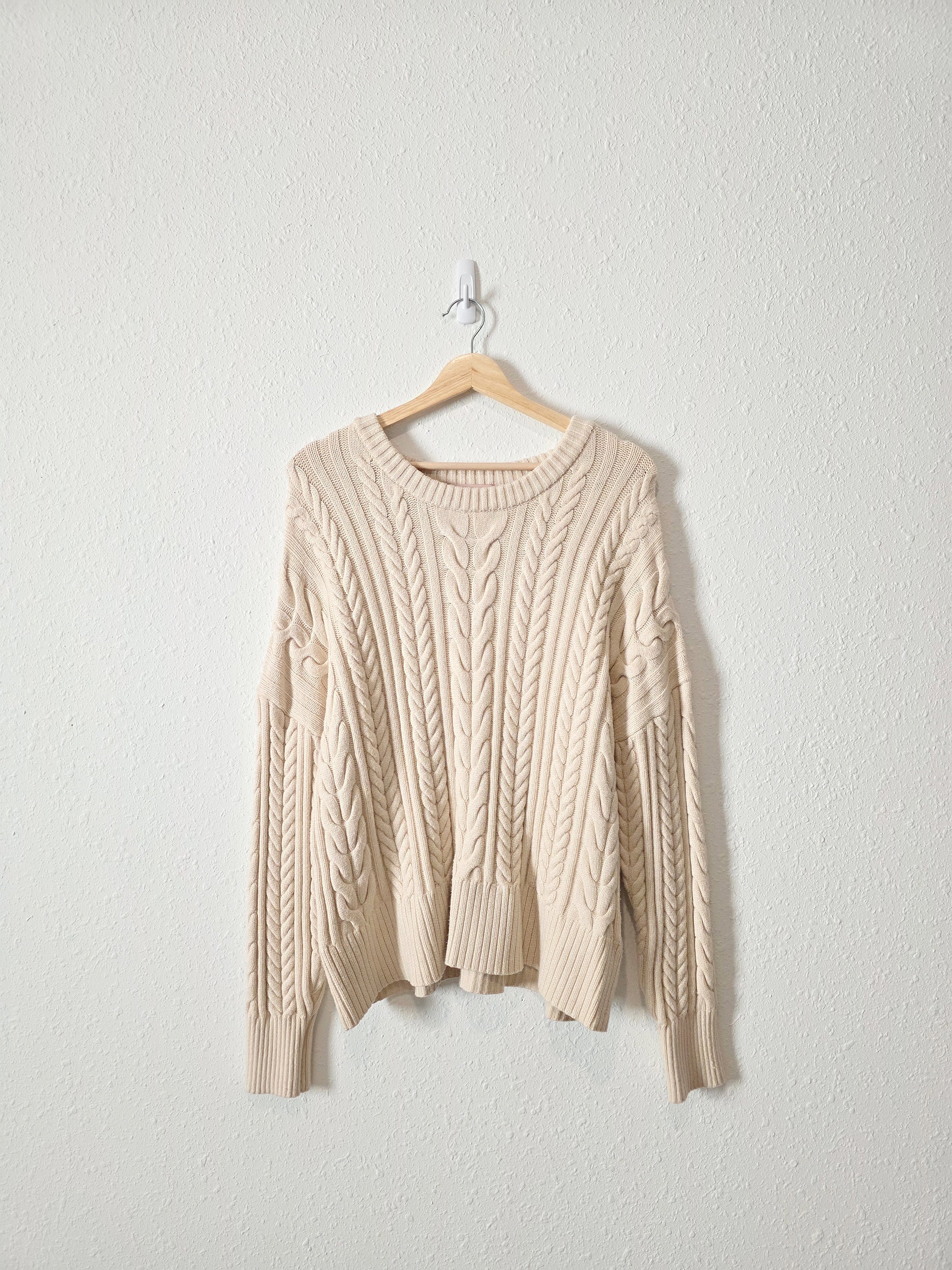Chunky Cable Knit Sweater (XL)