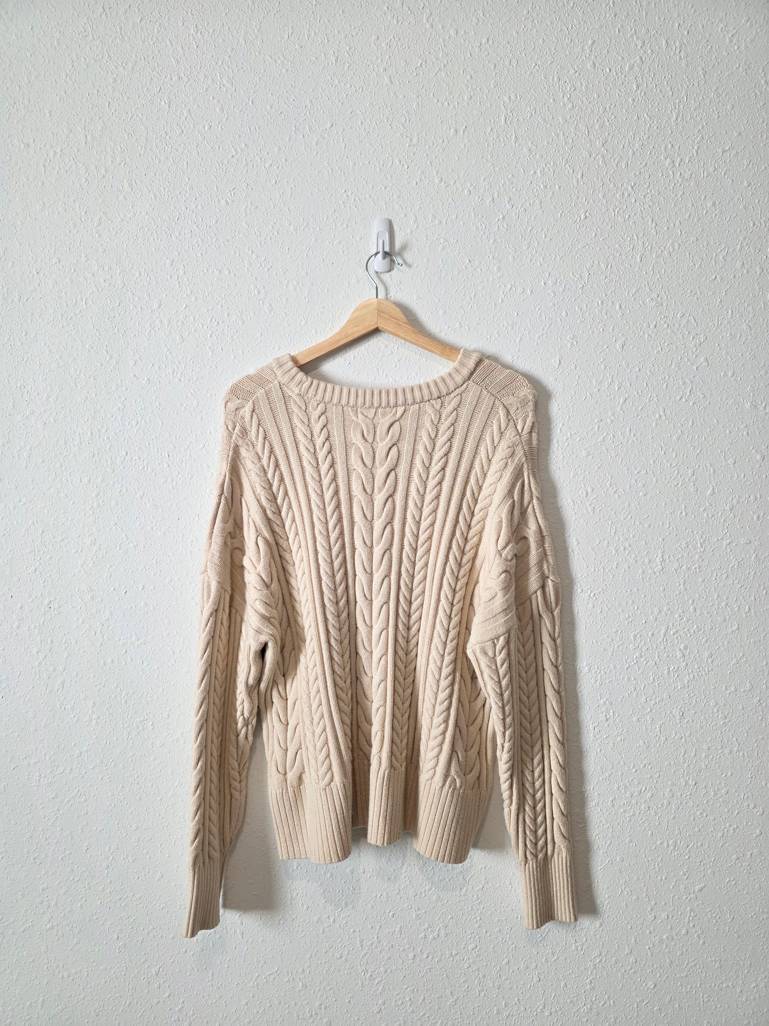 Chunky Cable Knit Sweater (XL)