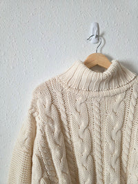 Chunky Cable Knit Turtleneck Sweater (M)