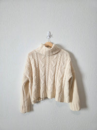 Chunky Cable Knit Turtleneck Sweater (M)