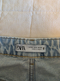 Zara Light Wash Straight Jeans (6)