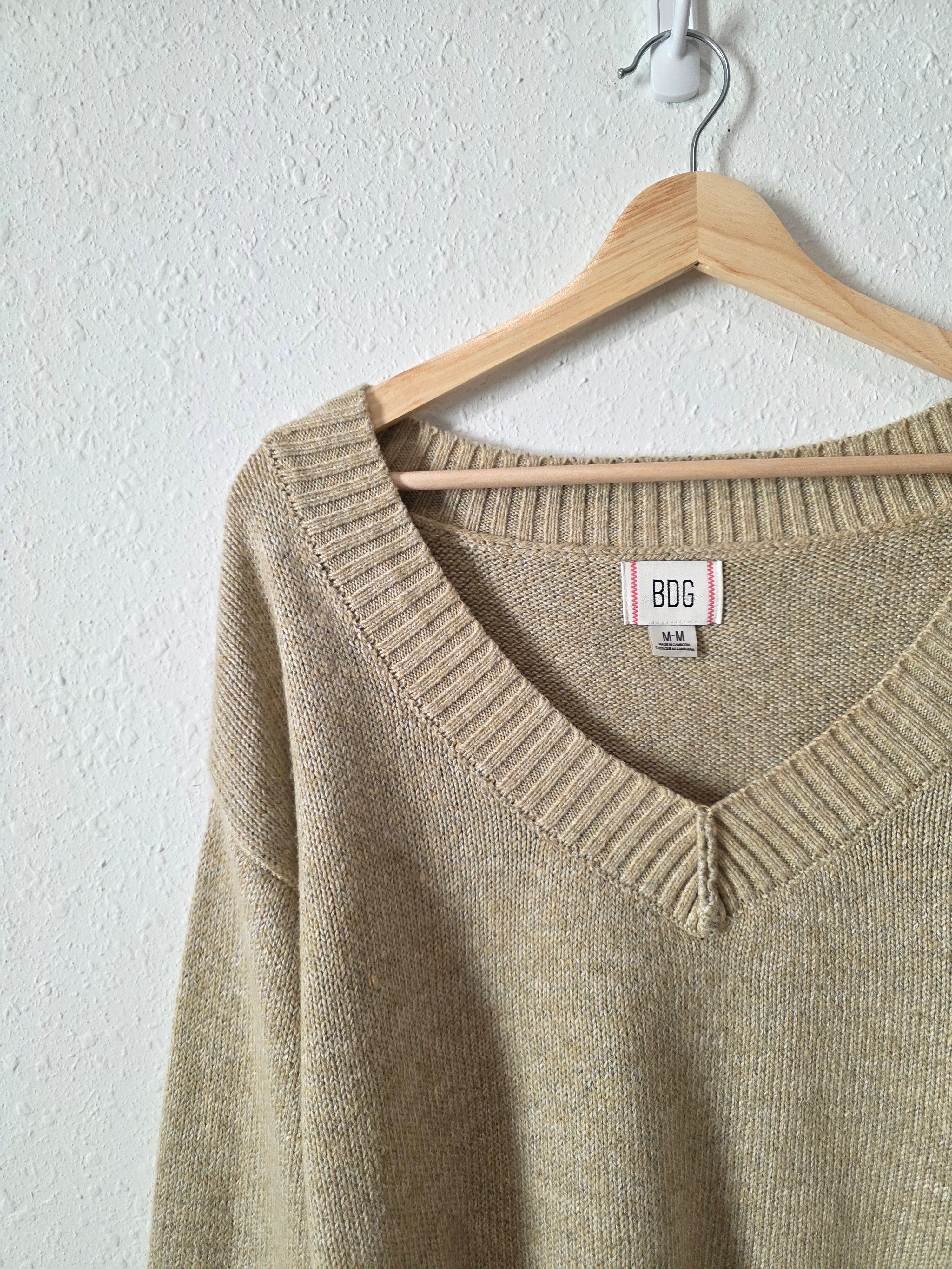 BDG Crop V Neck Sweater (M)