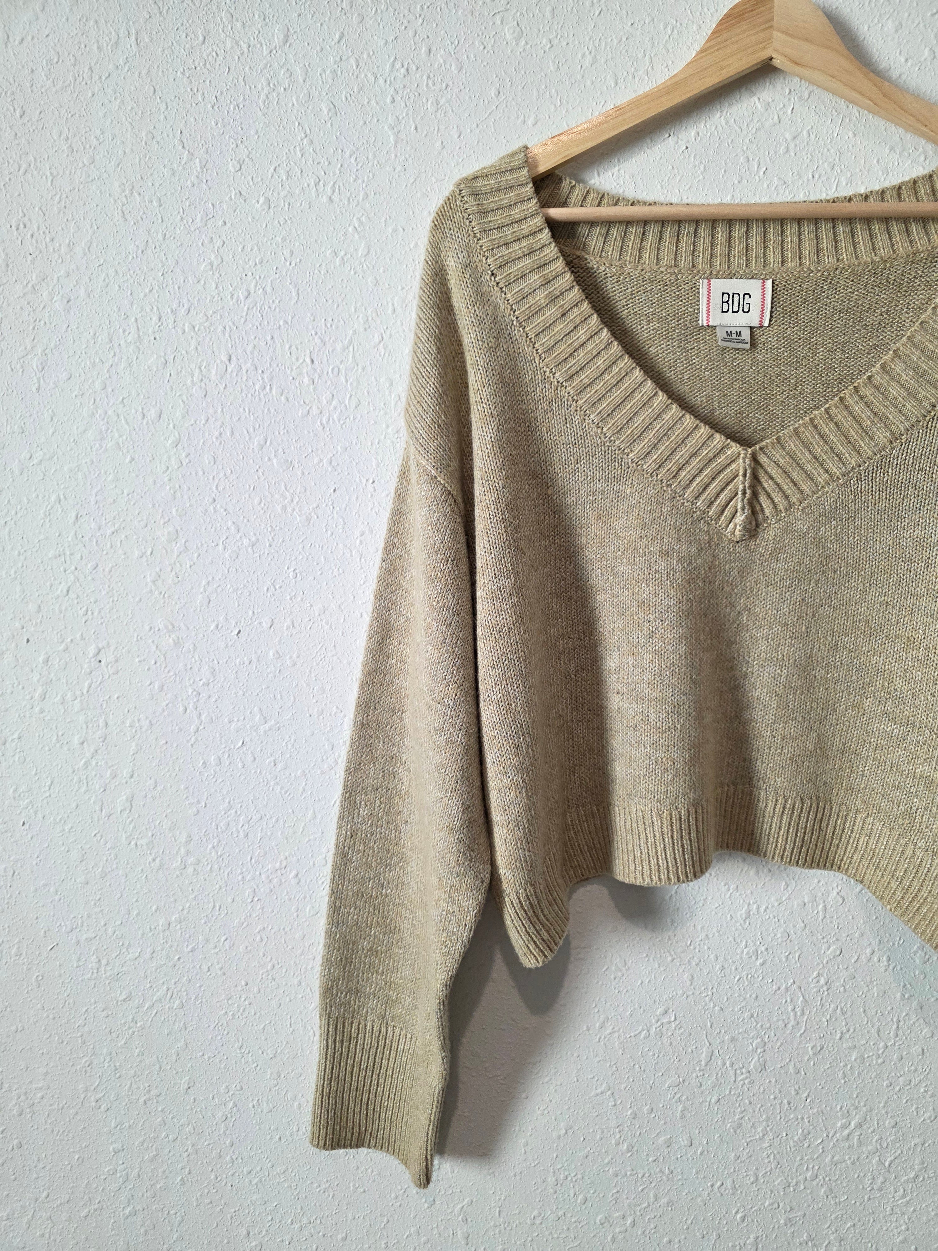 BDG Crop V Neck Sweater (M)