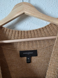 Banana Republic Cozy V Neck Sweater (XL)