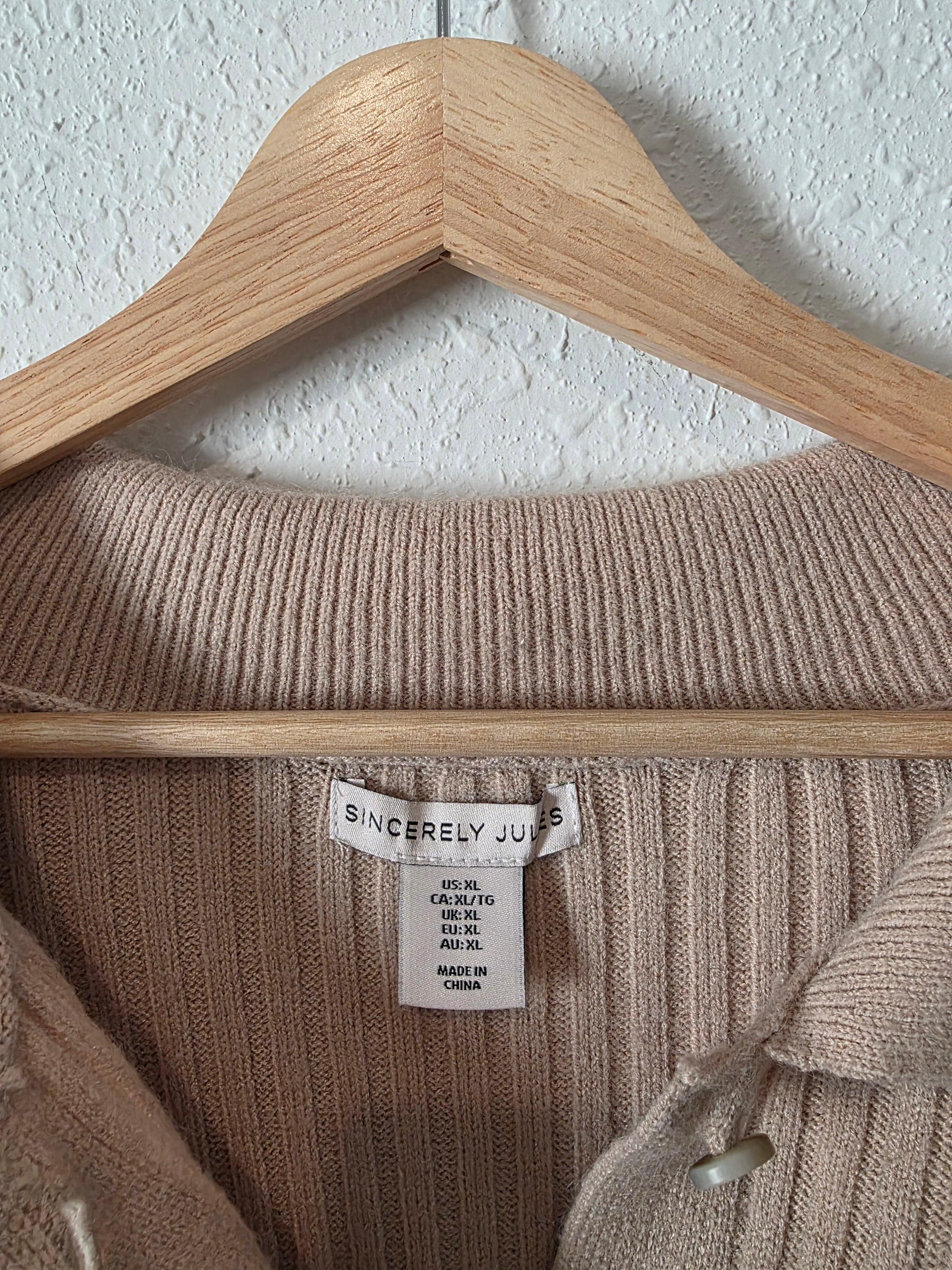 Ribbed Knit Button Up Sweater (XL)