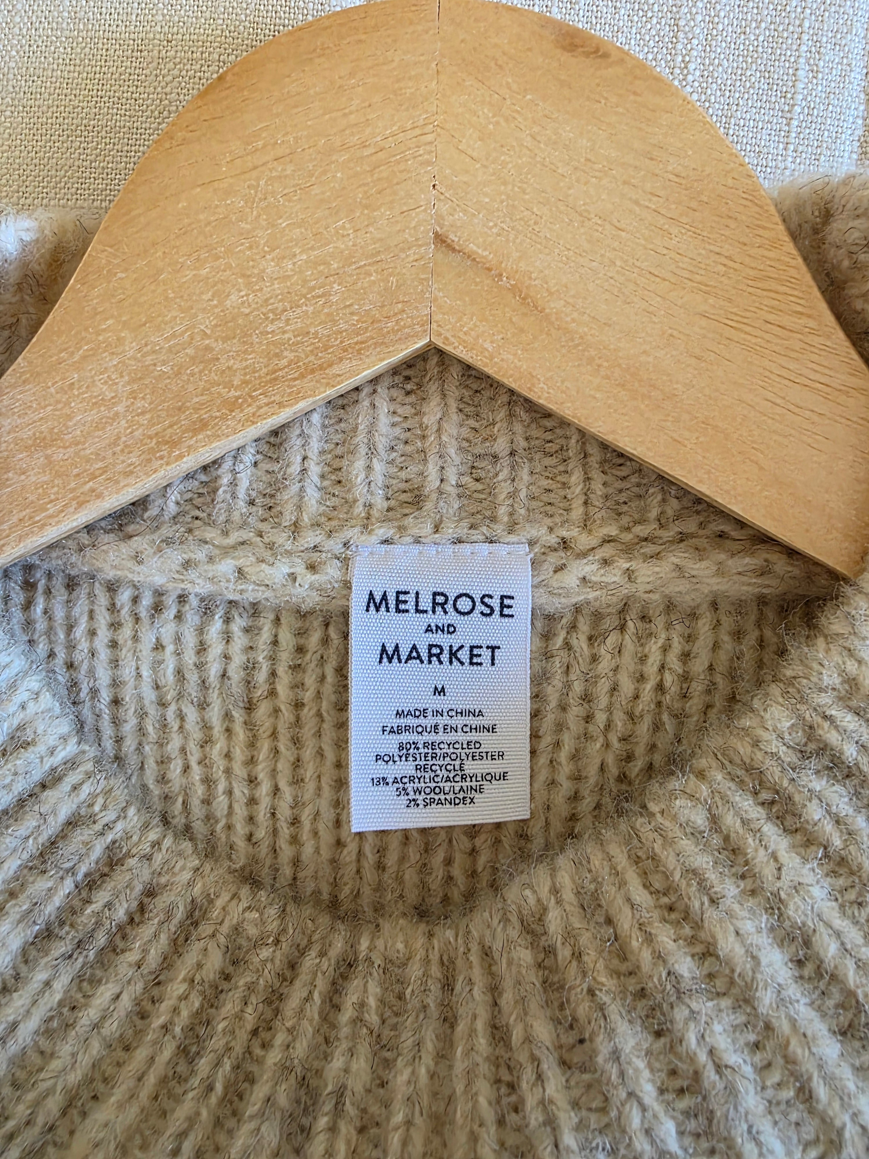 Oatmeal Cable Knit Sweater (M)