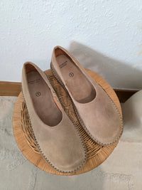 Vintage Leather Suede Loafers (8)