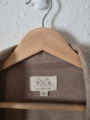 Thread & Supply Cozy Button Top (L)