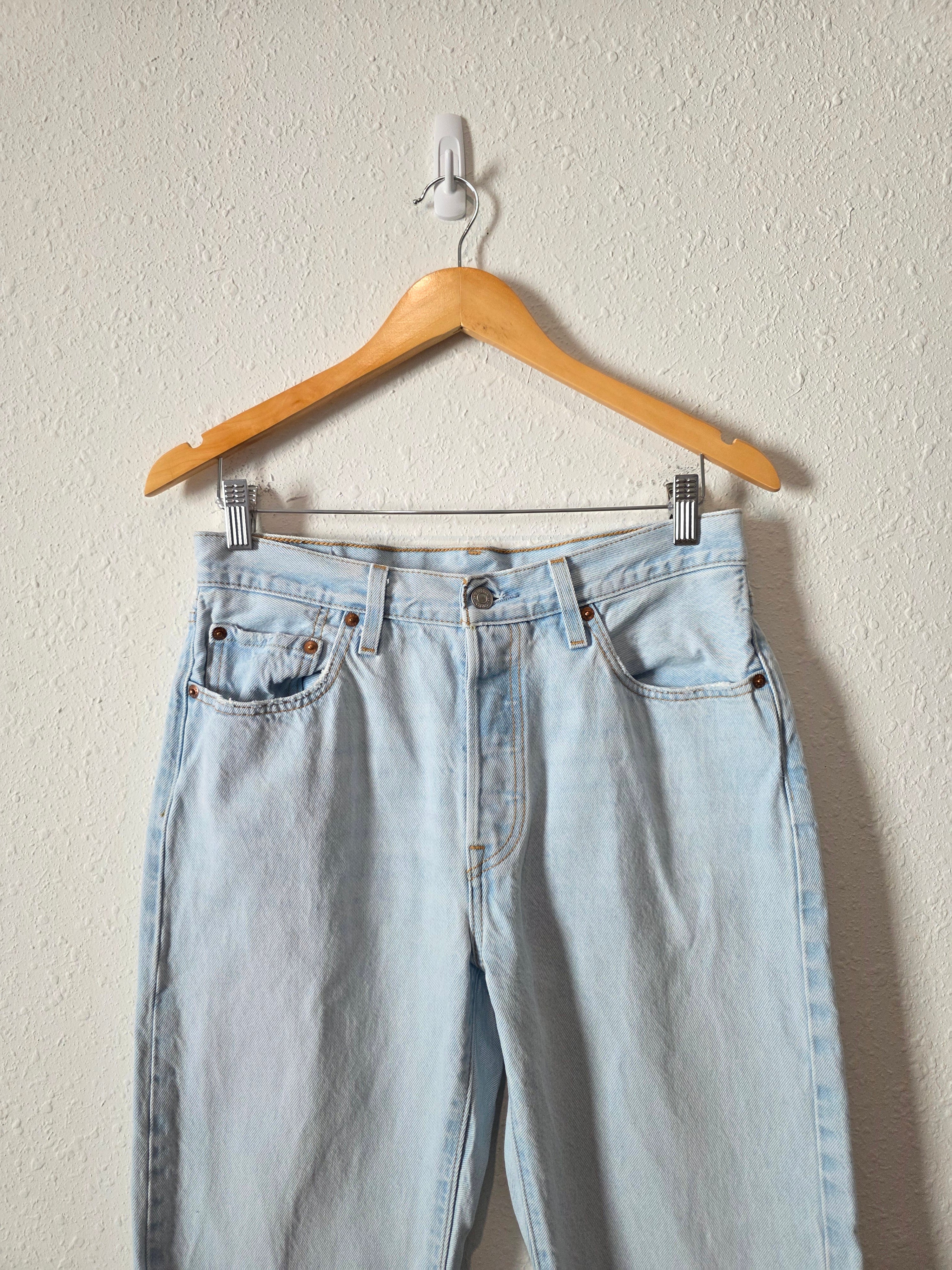 Levi's Light Wash Straight Jeans (29)