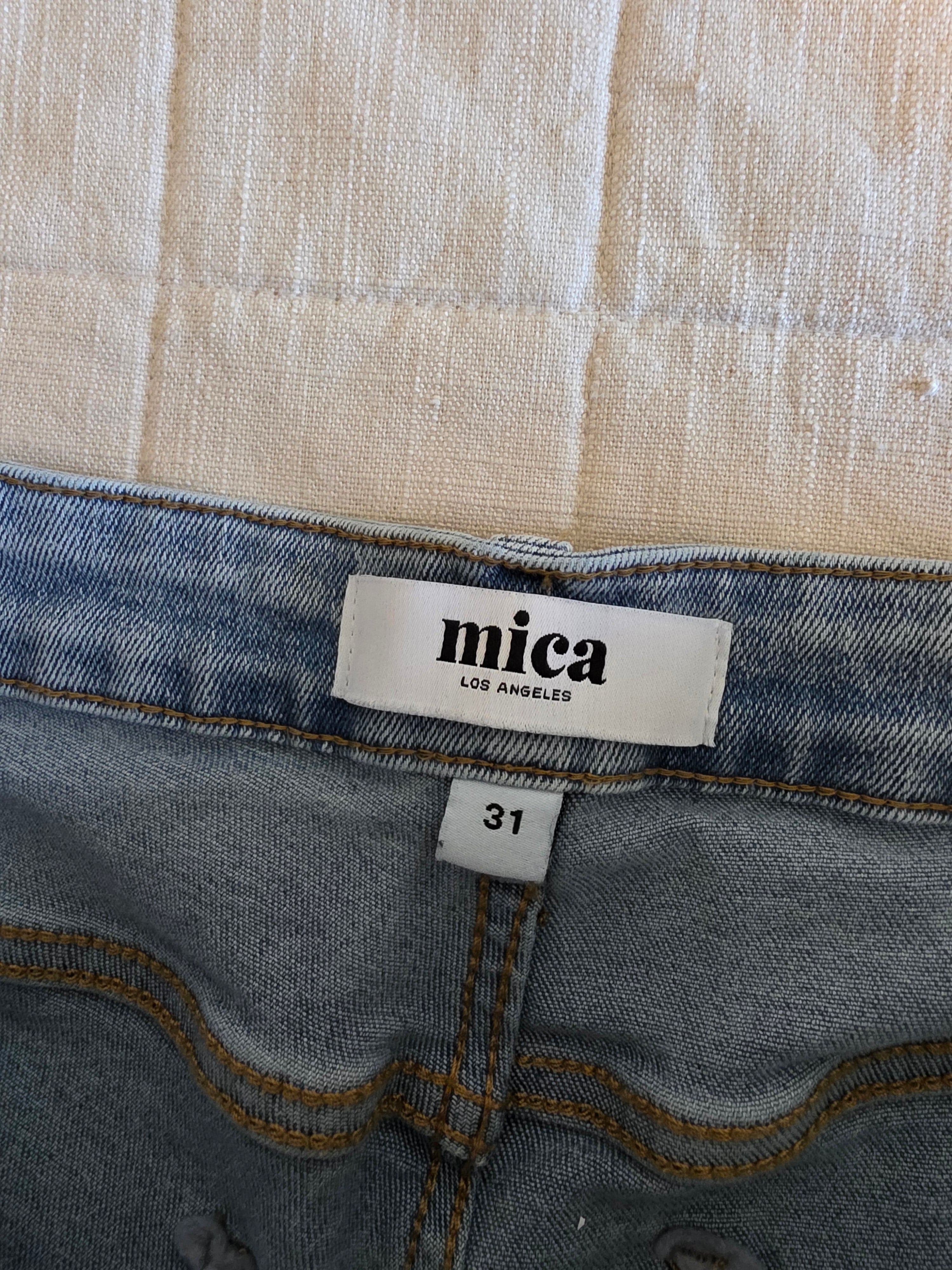 Mica Light Wash Wide Leg Jeans (31)