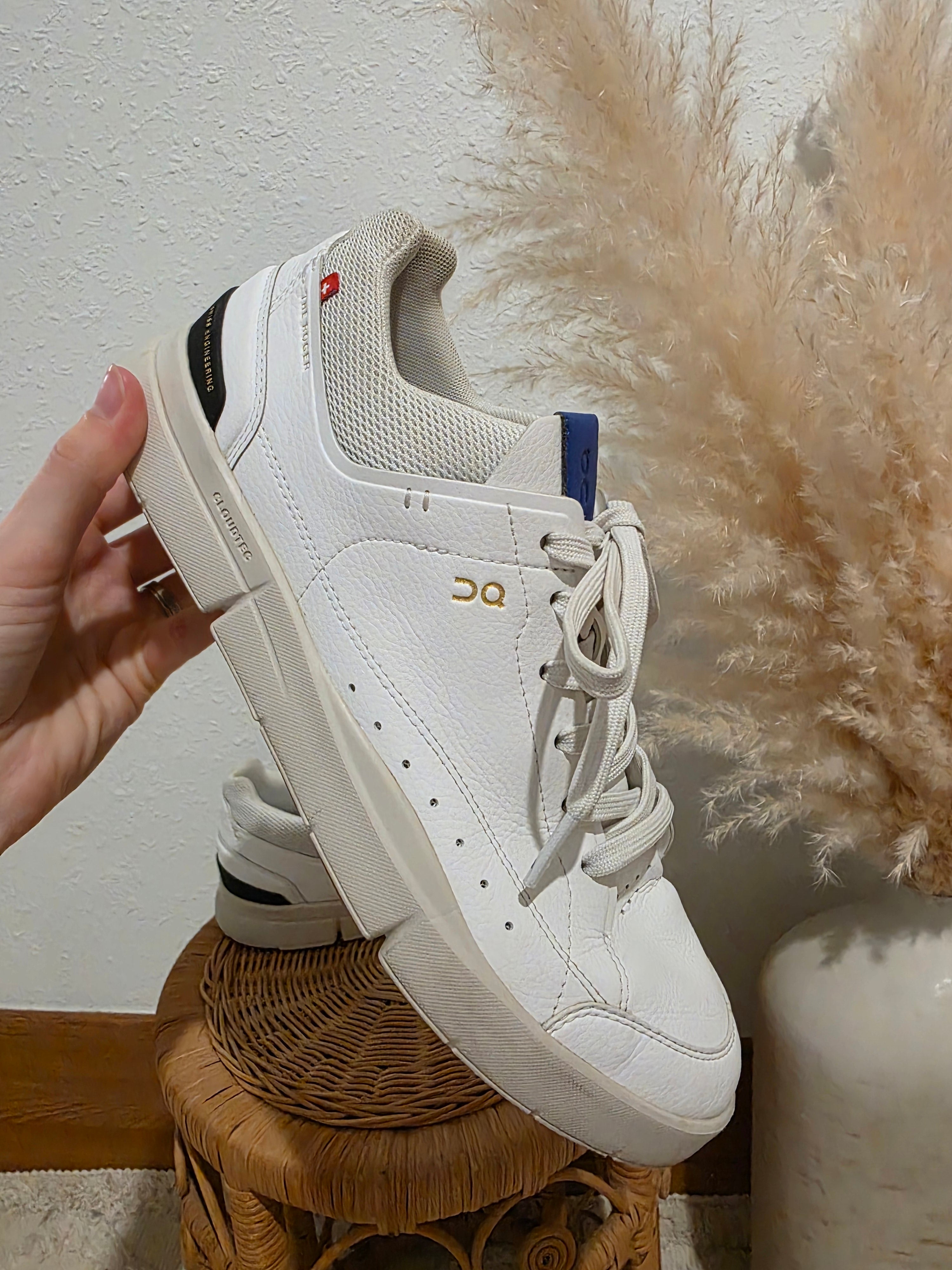 ON Cloud The Roger Sneakers (10)