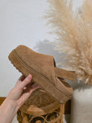 Steve Madden Leather Platform Clogs (7.5)