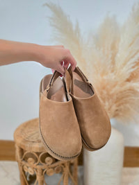 Steve Madden Leather Platform Clogs (7.5)