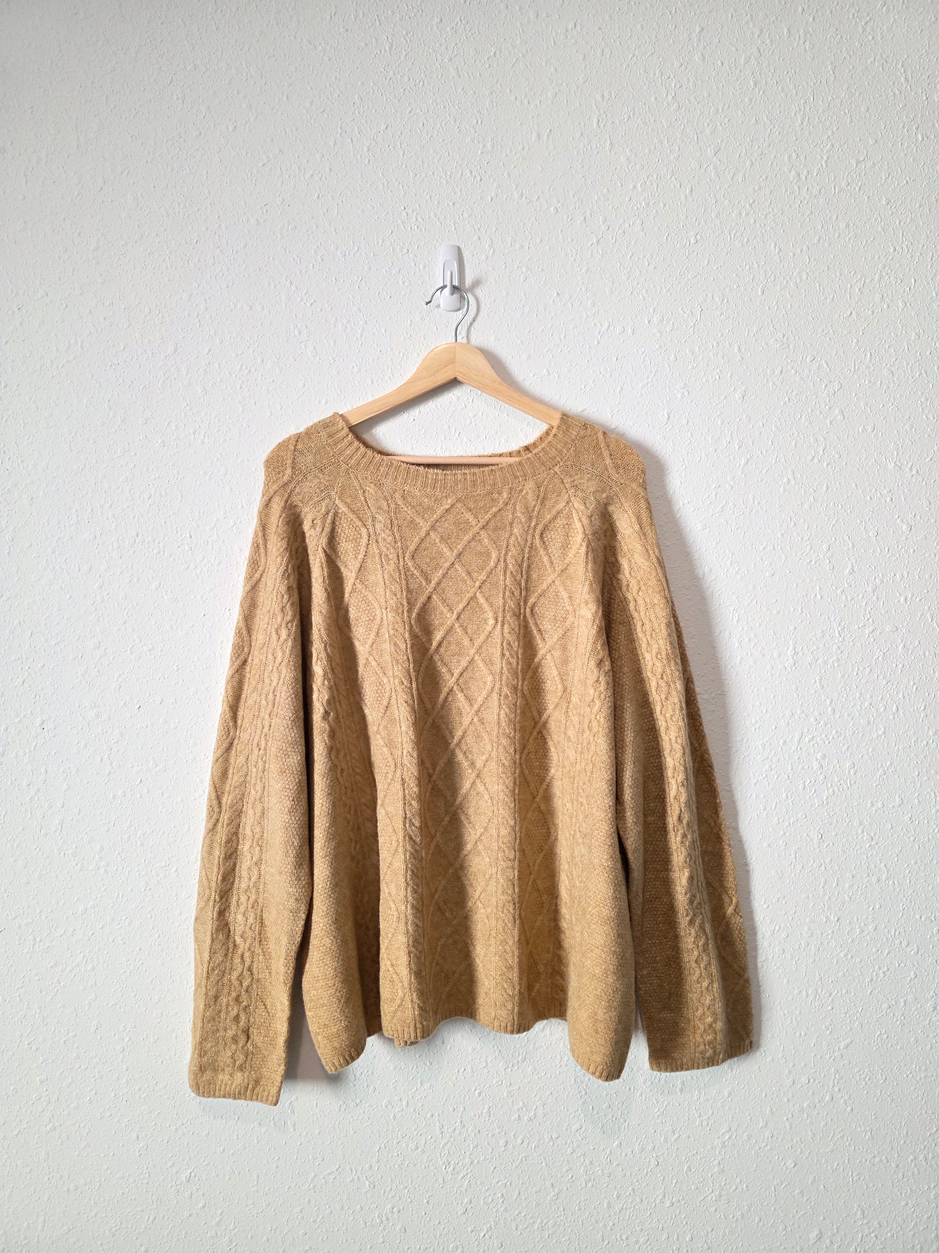 Neutral Cable Knit Sweater (XXL)