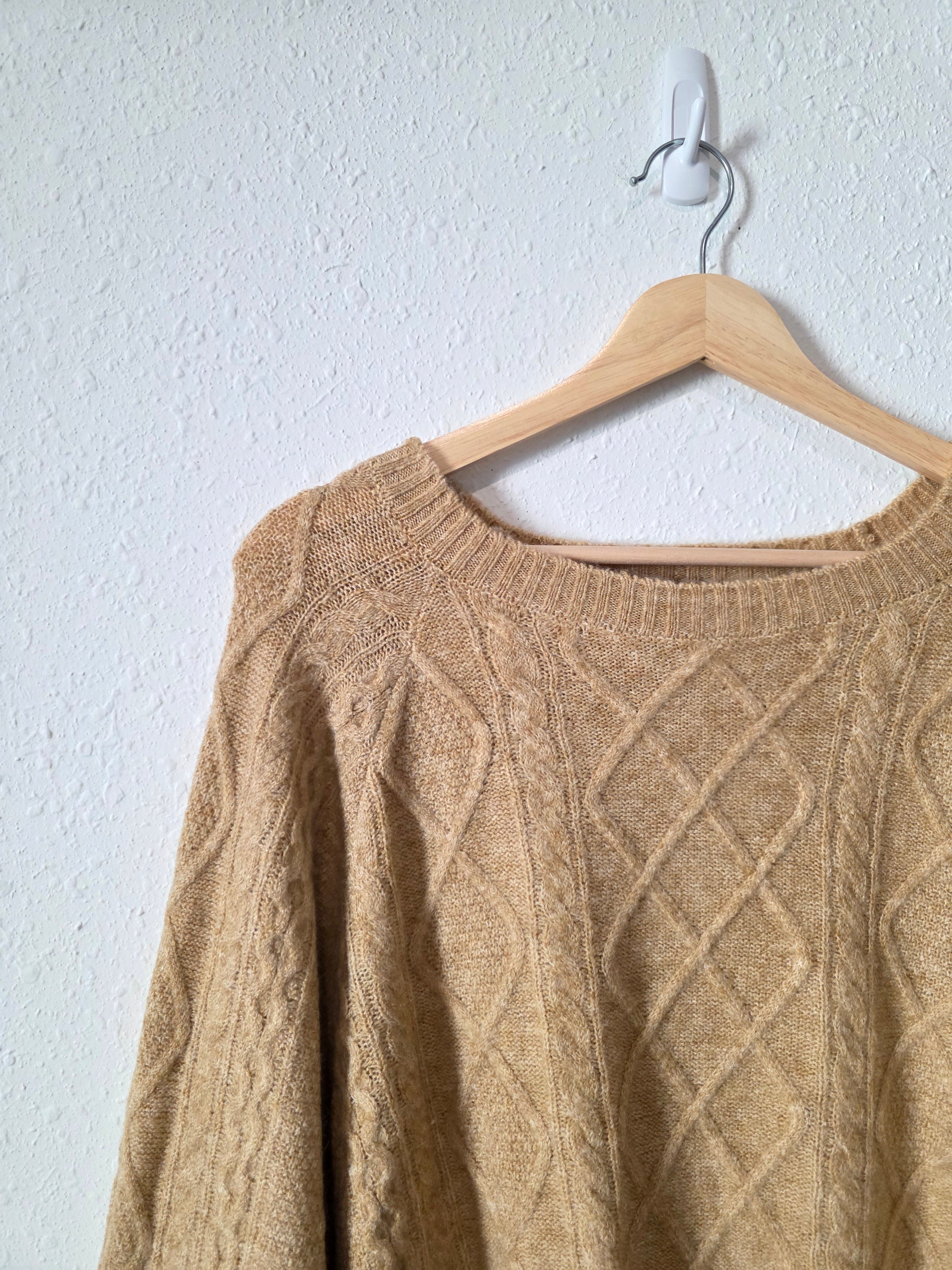 Neutral Cable Knit Sweater (XXL)