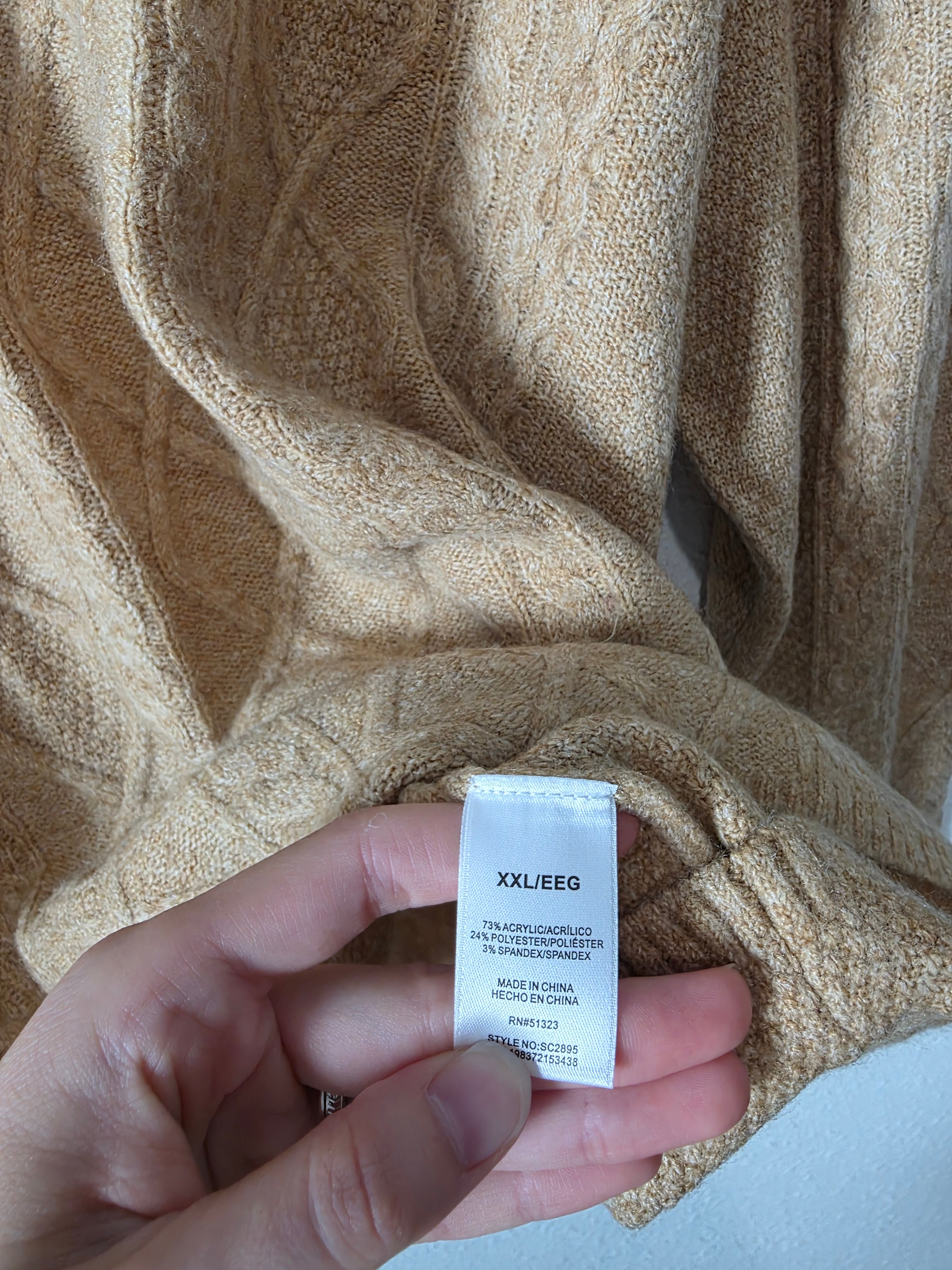Neutral Cable Knit Sweater (XXL)