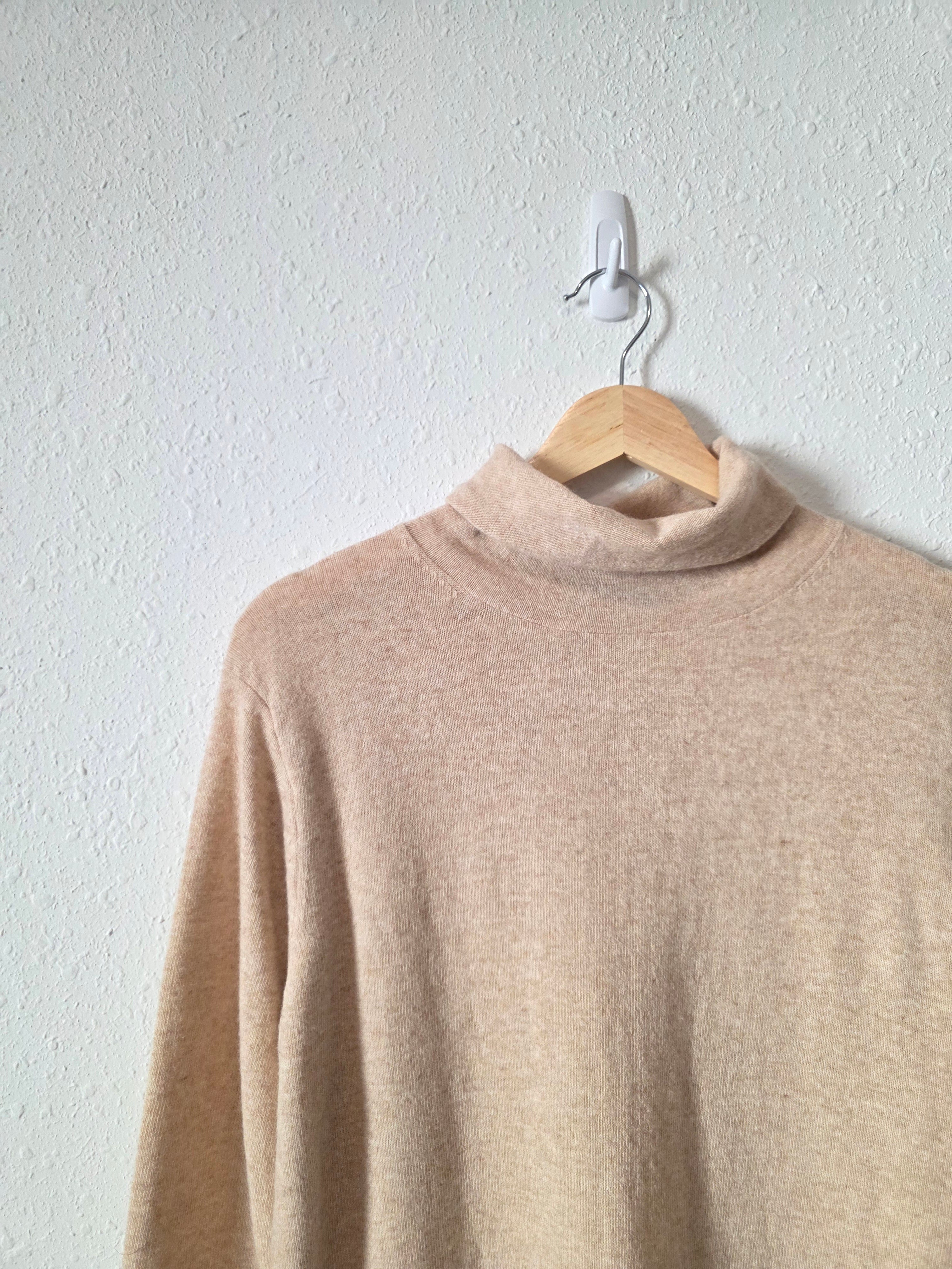 Wool Blend Turtleneck Sweater (M)