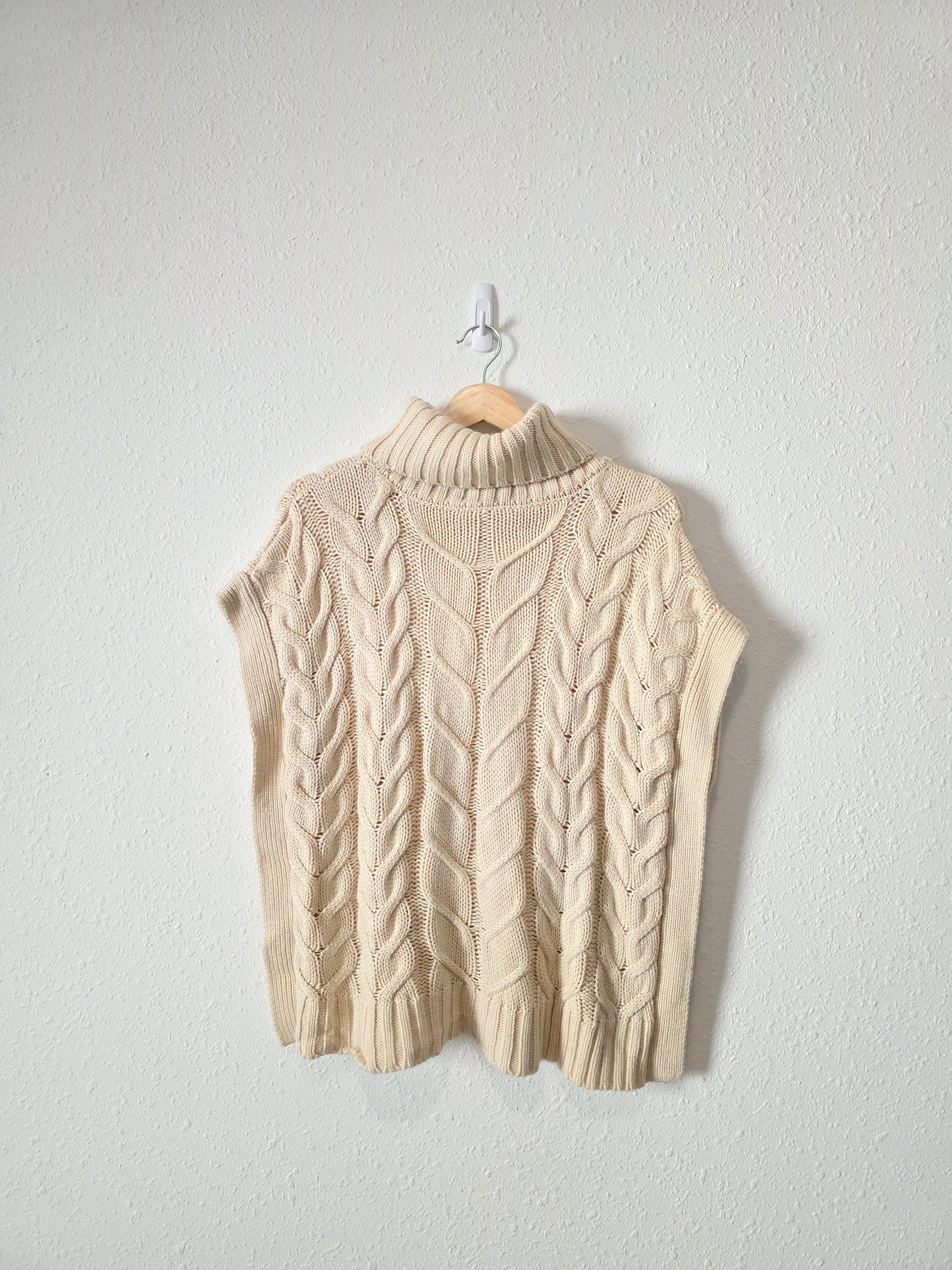 Cable Knit Turtleneck Sweater Vest (S)