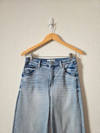 Risen Light Wash Wide Leg Jeans (29)