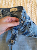 Risen Light Wash Wide Leg Jeans (29)