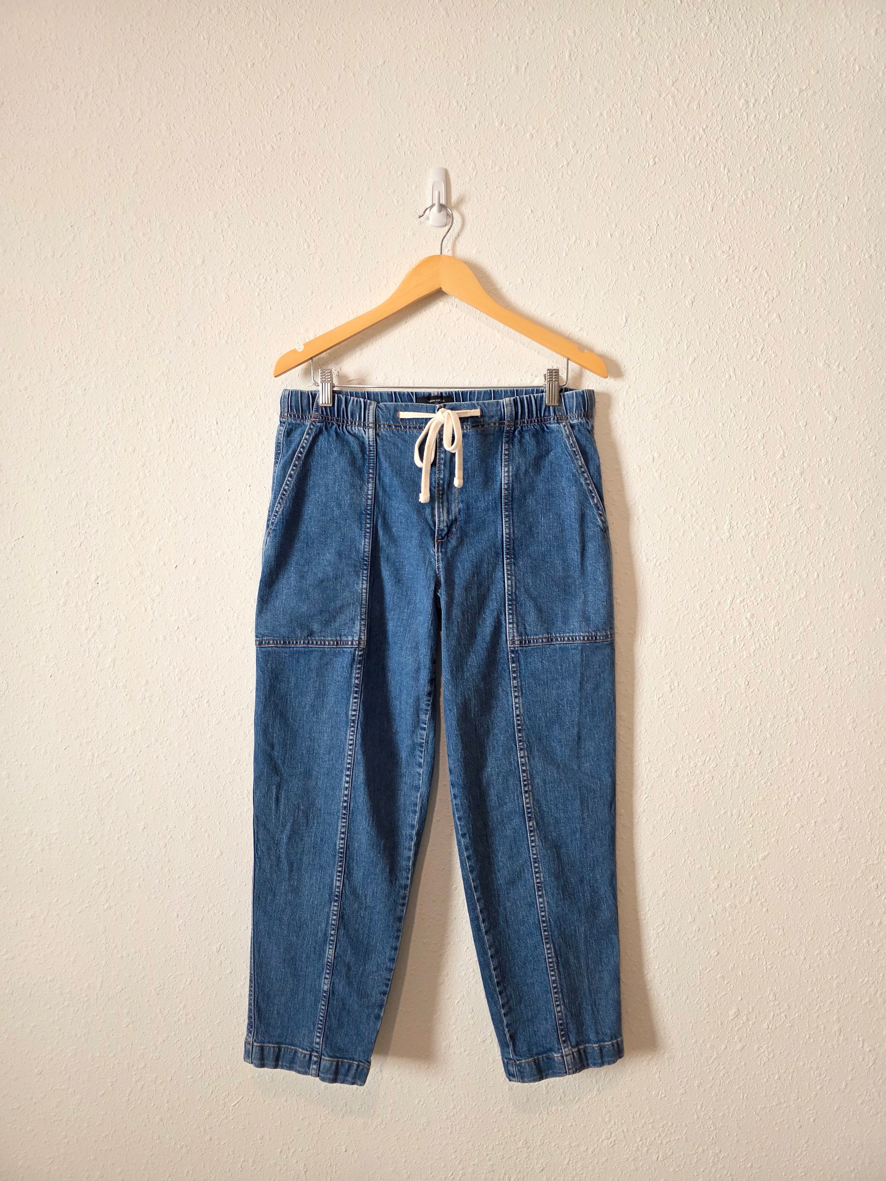 Banana Republic Tapered Easy Jeans (M)