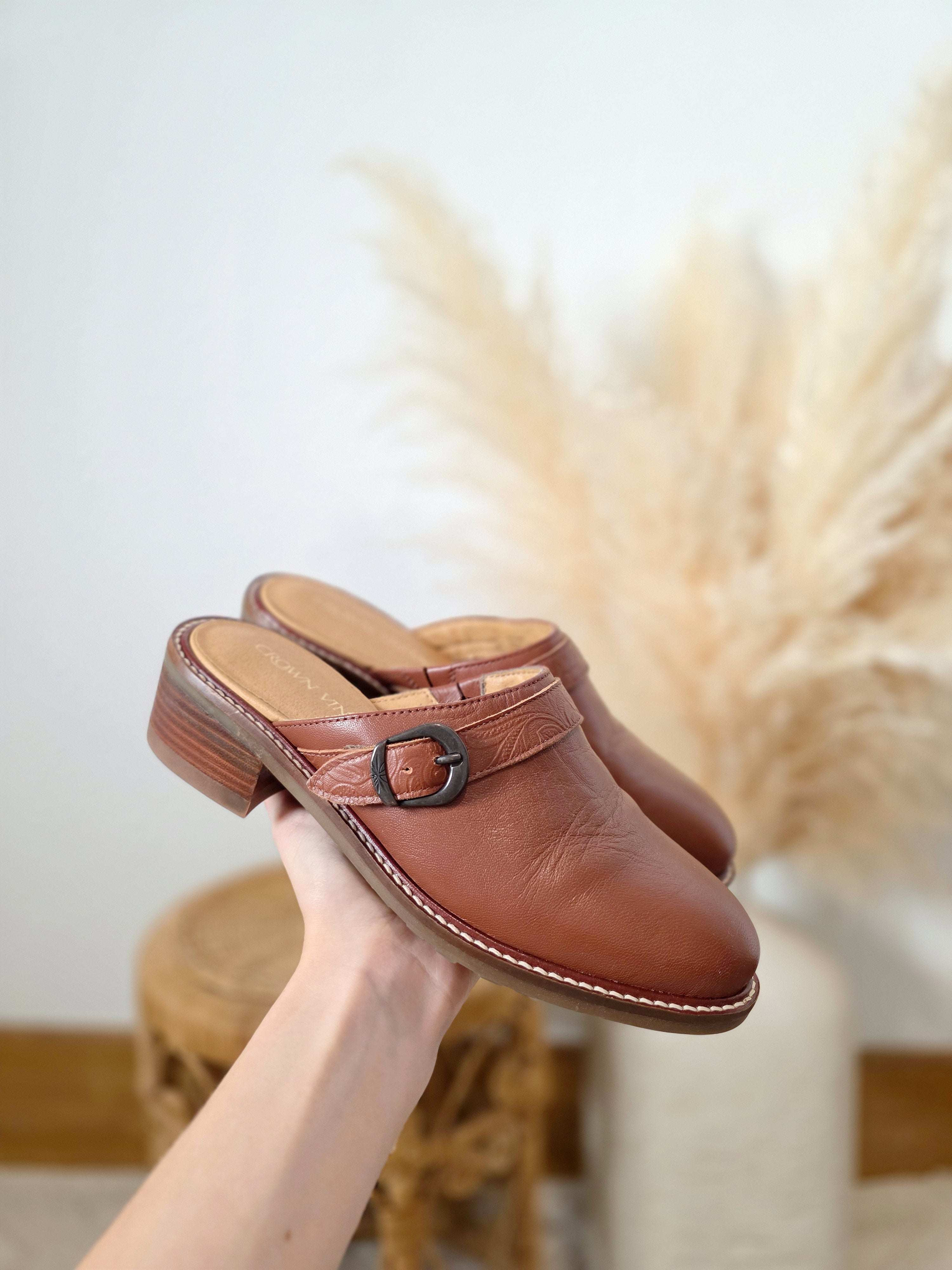 Crown Vintage Cognac Leather Clogs (6)