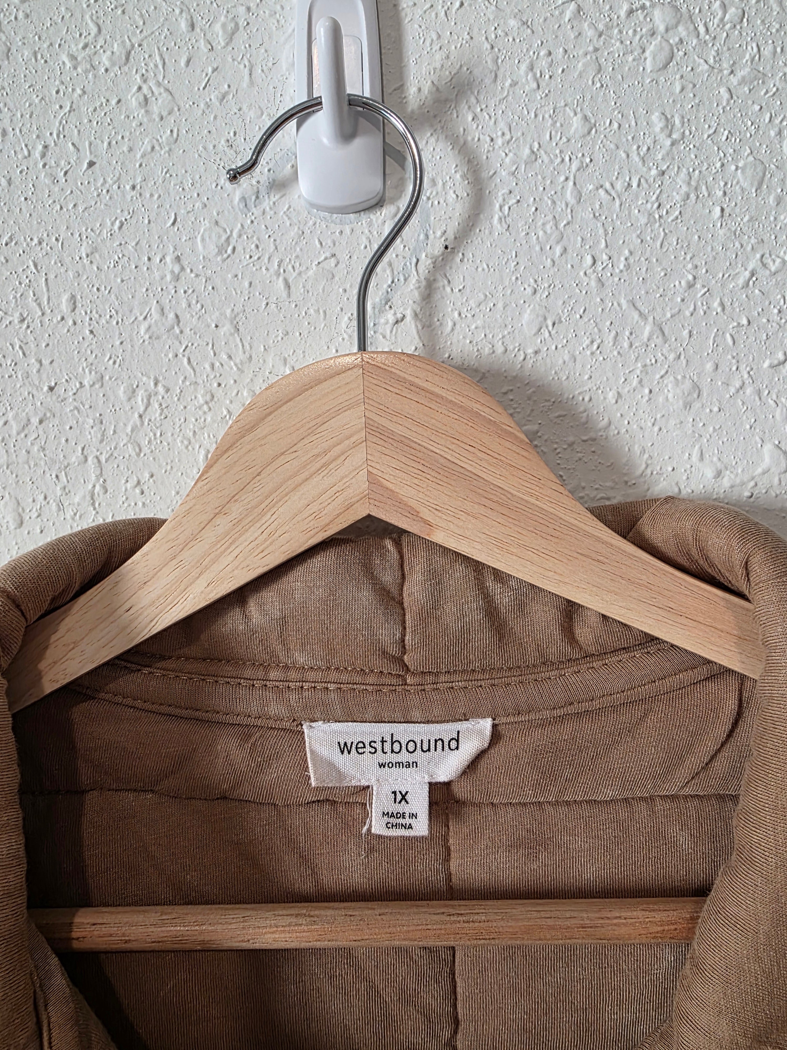 Neutral Quilted Zip Up Vest (1X)