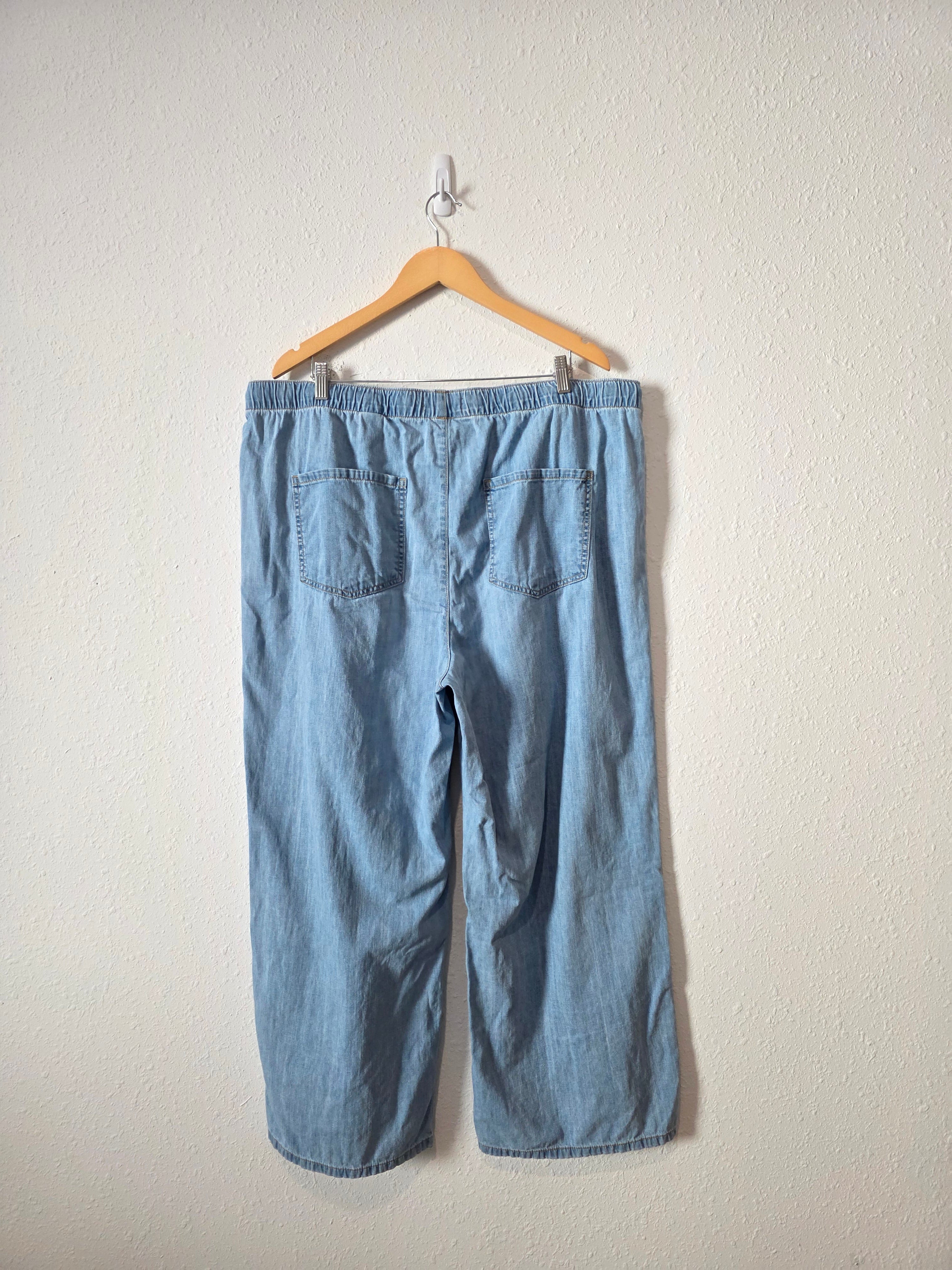 Banana Republic Wide Leg Easy Jeans (XXL)