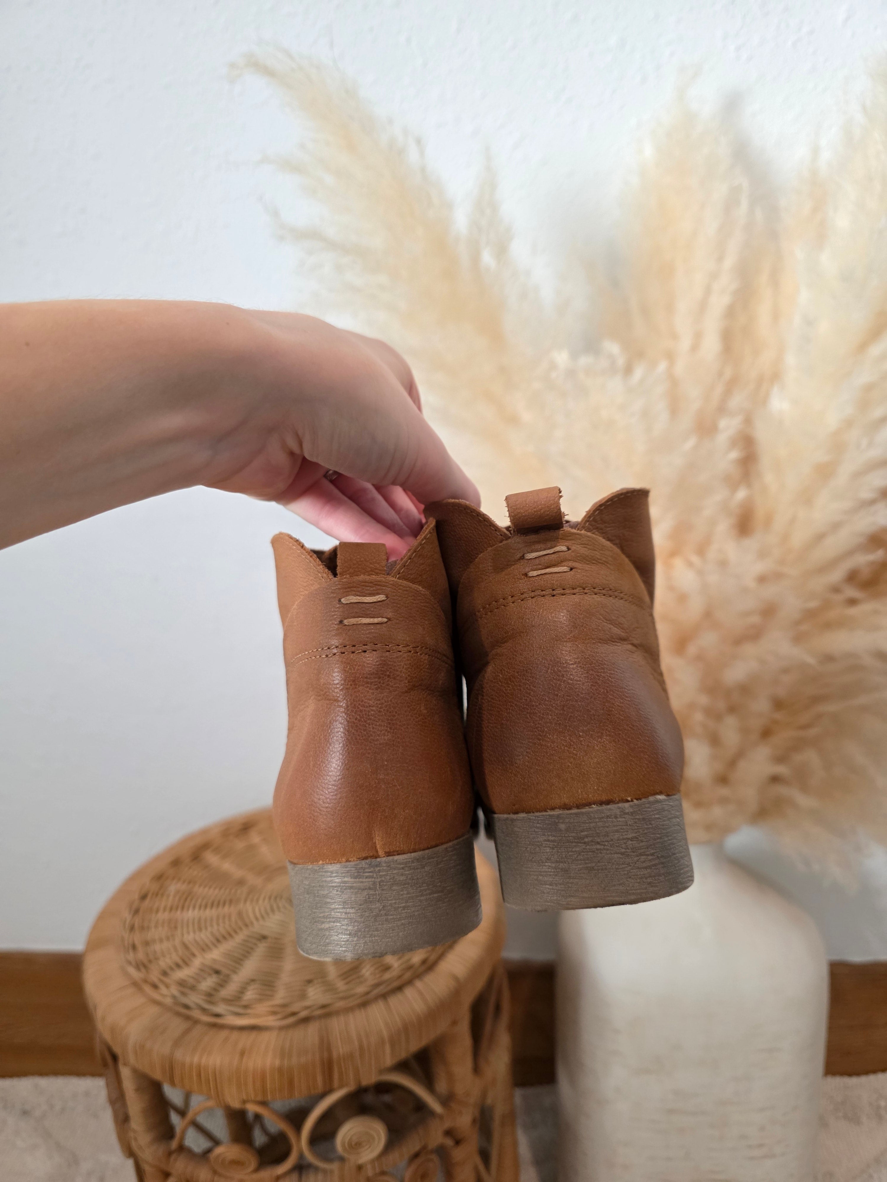 Steve Madden Leather Boots (10)