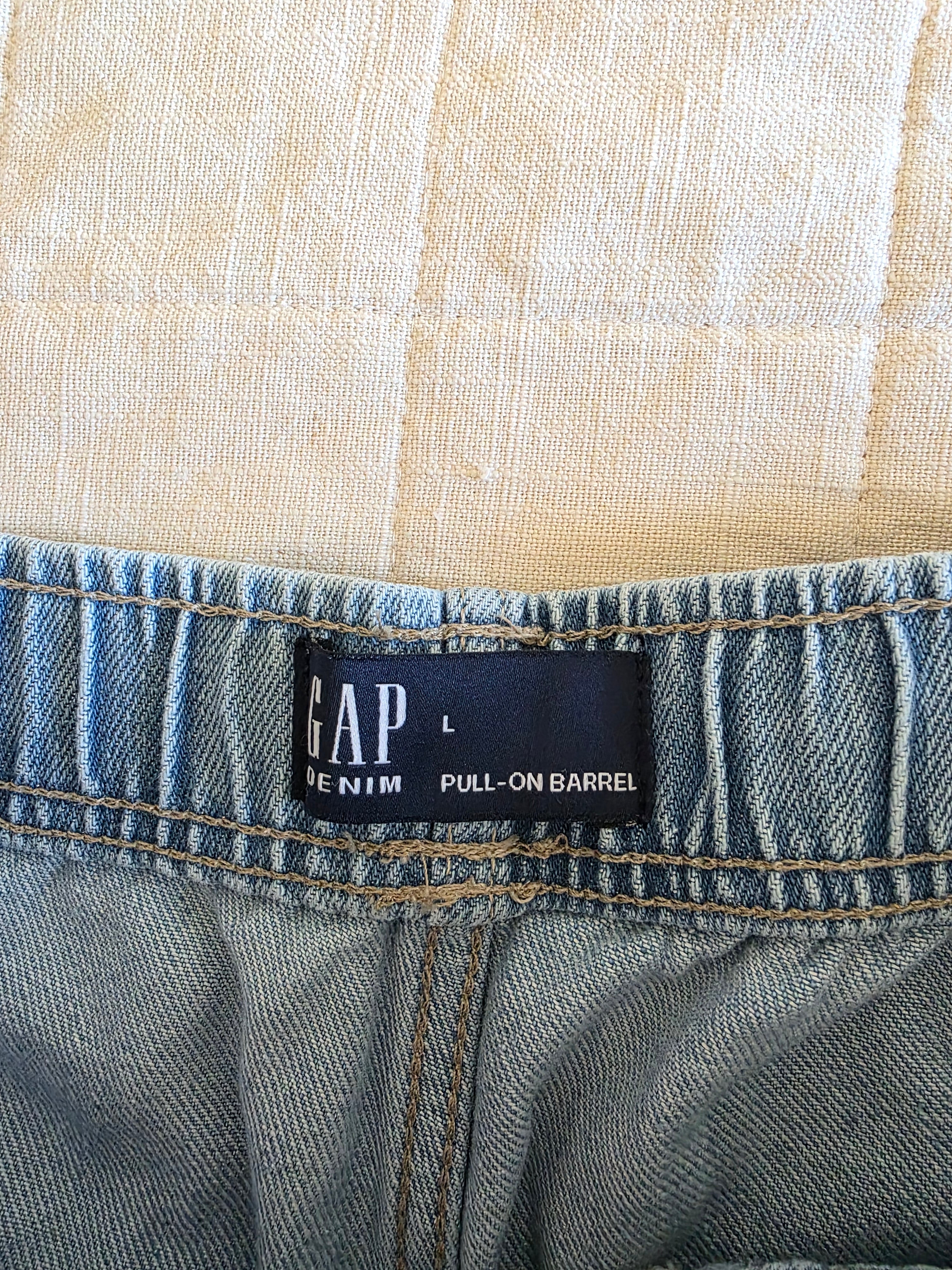 Gap Light Wash Easy Barrel Jeans (L)