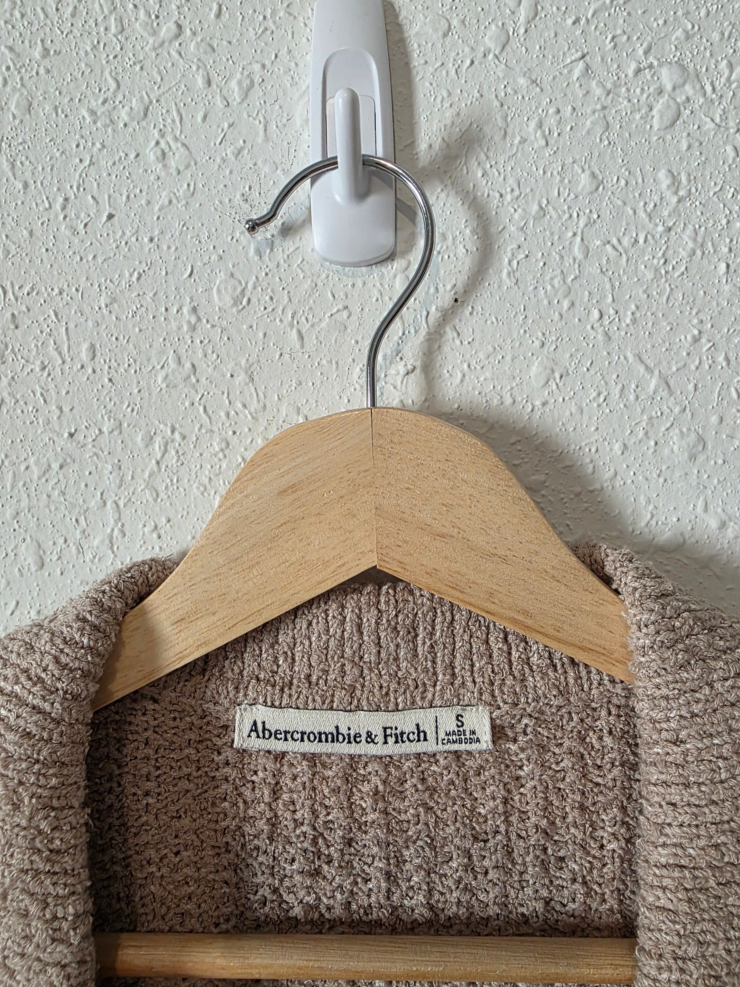 NEW Abercrombie Collared Knit Top (S)