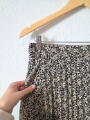 Floral Pleated Midi Skirt (M)