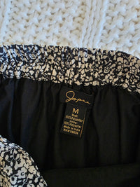 Floral Pleated Midi Skirt (M)