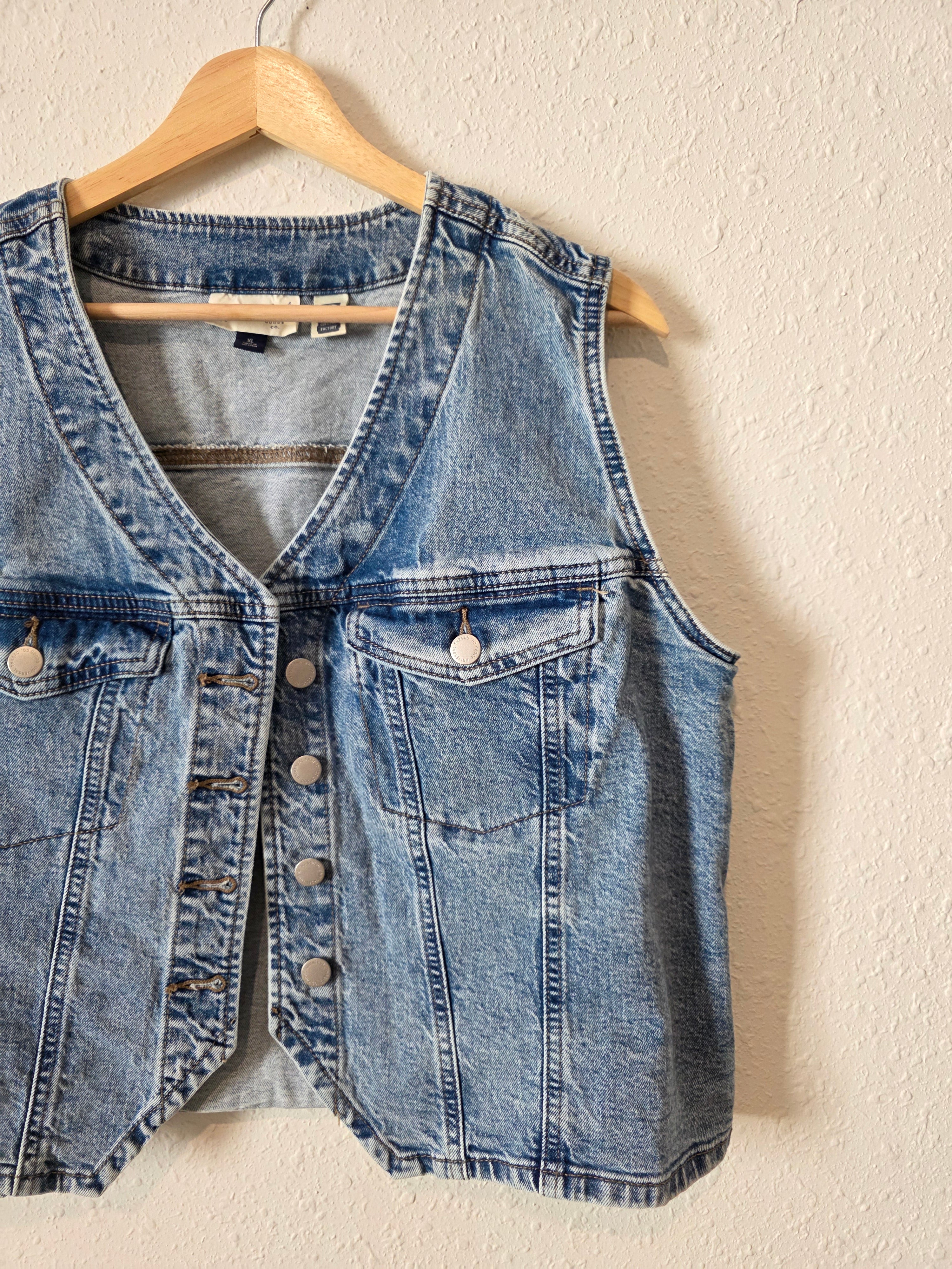 Cropped Denim Vest (XL)