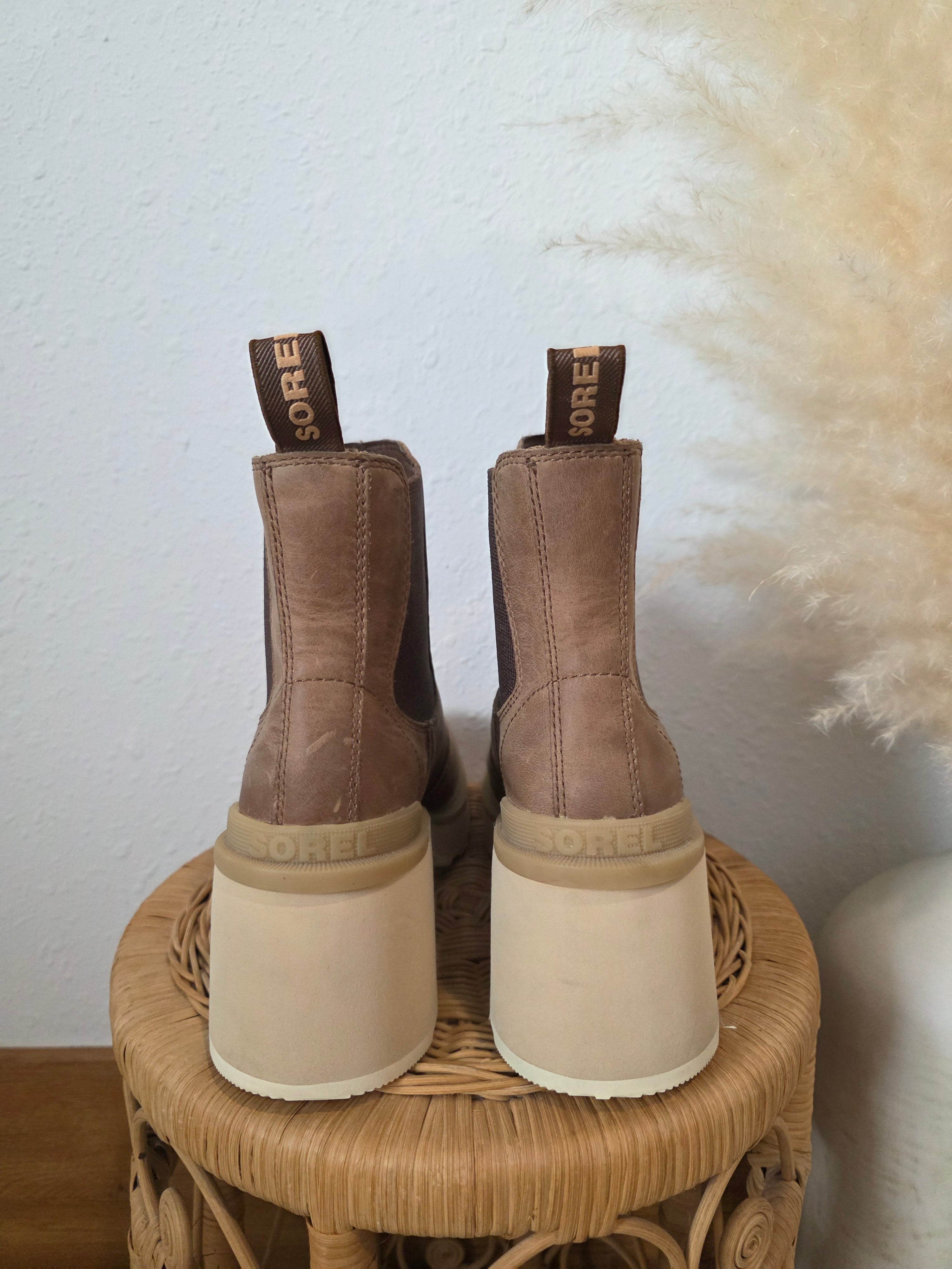 Sorel Chunky Leather Chelsea Boots (9)