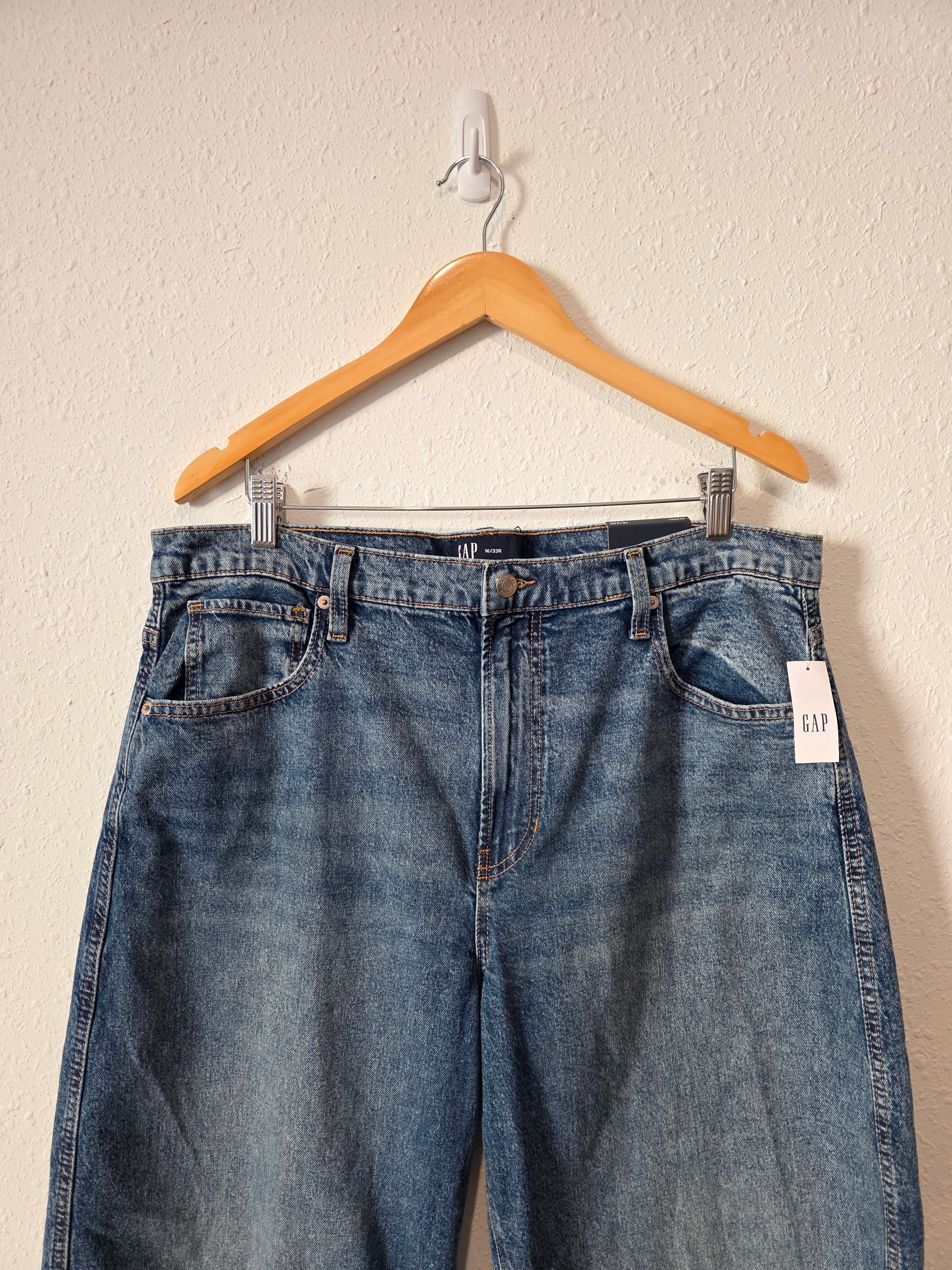 NEW Gap Relaxed Barrel Jeans (16/33)