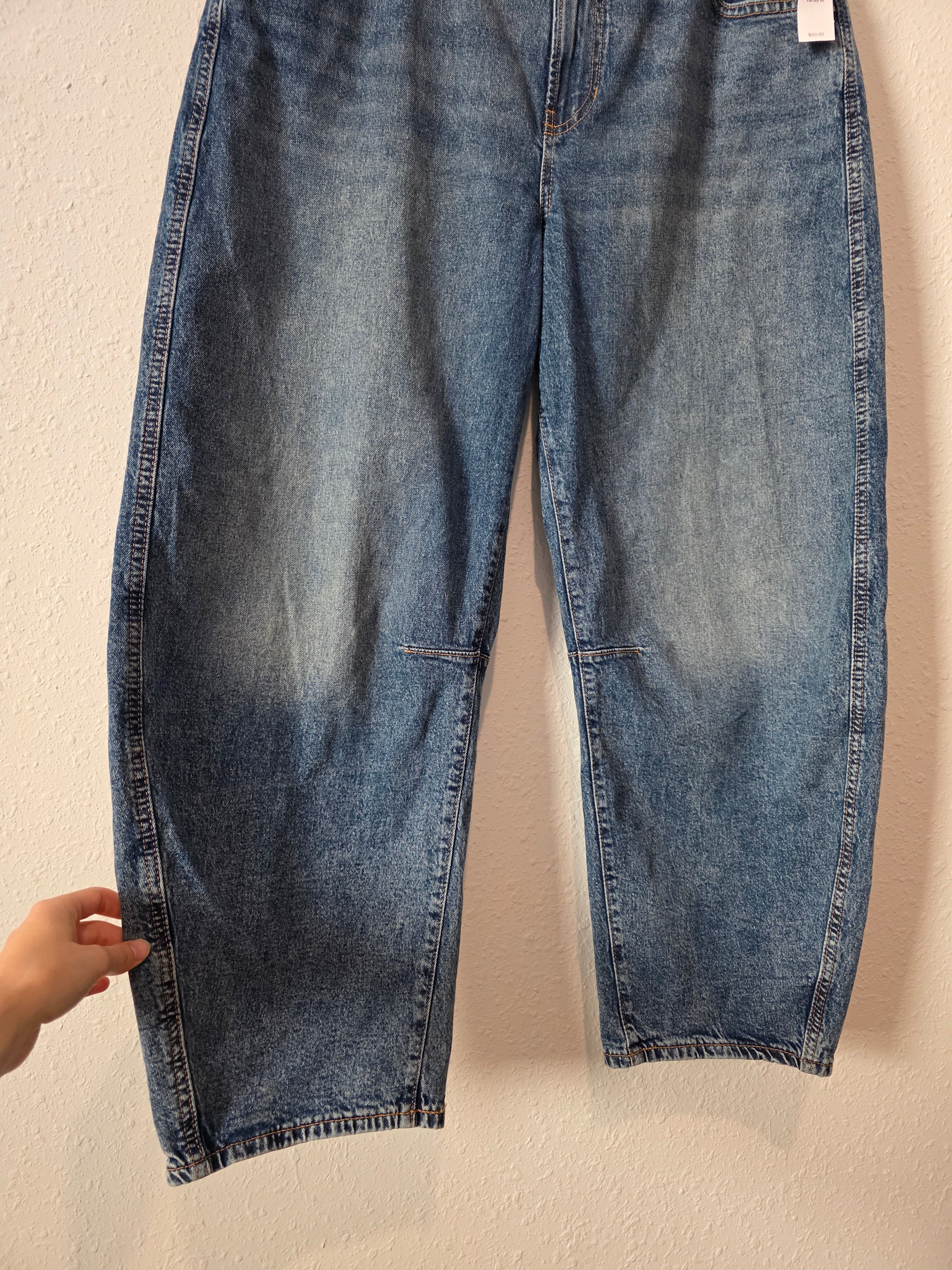 NEW Gap Relaxed Barrel Jeans (16/33)