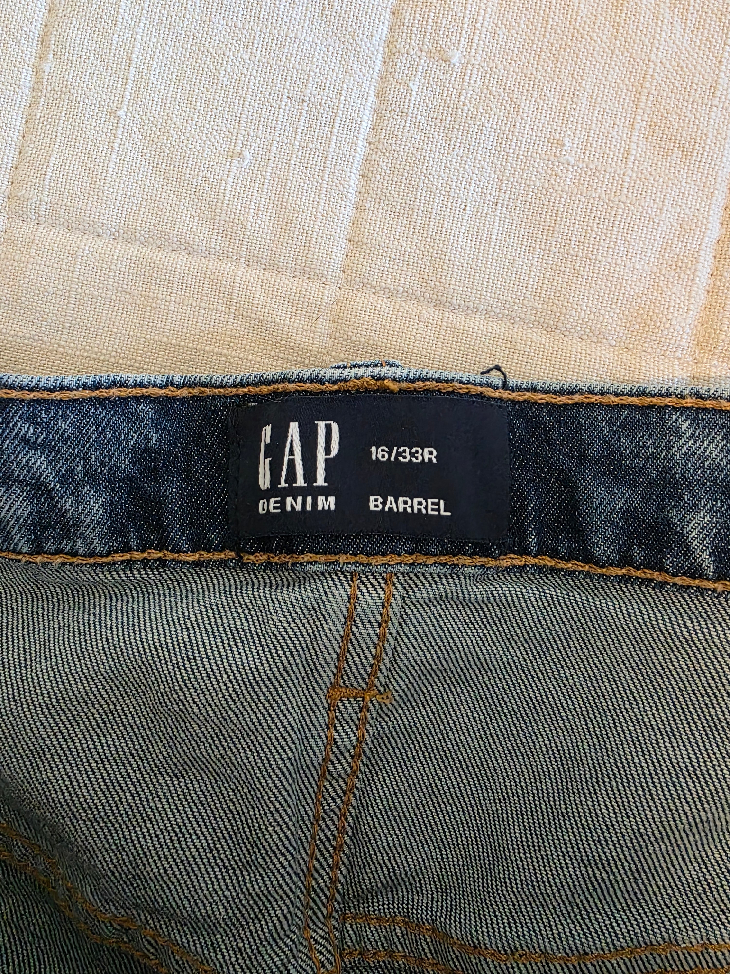 NEW Gap Relaxed Barrel Jeans (16/33)