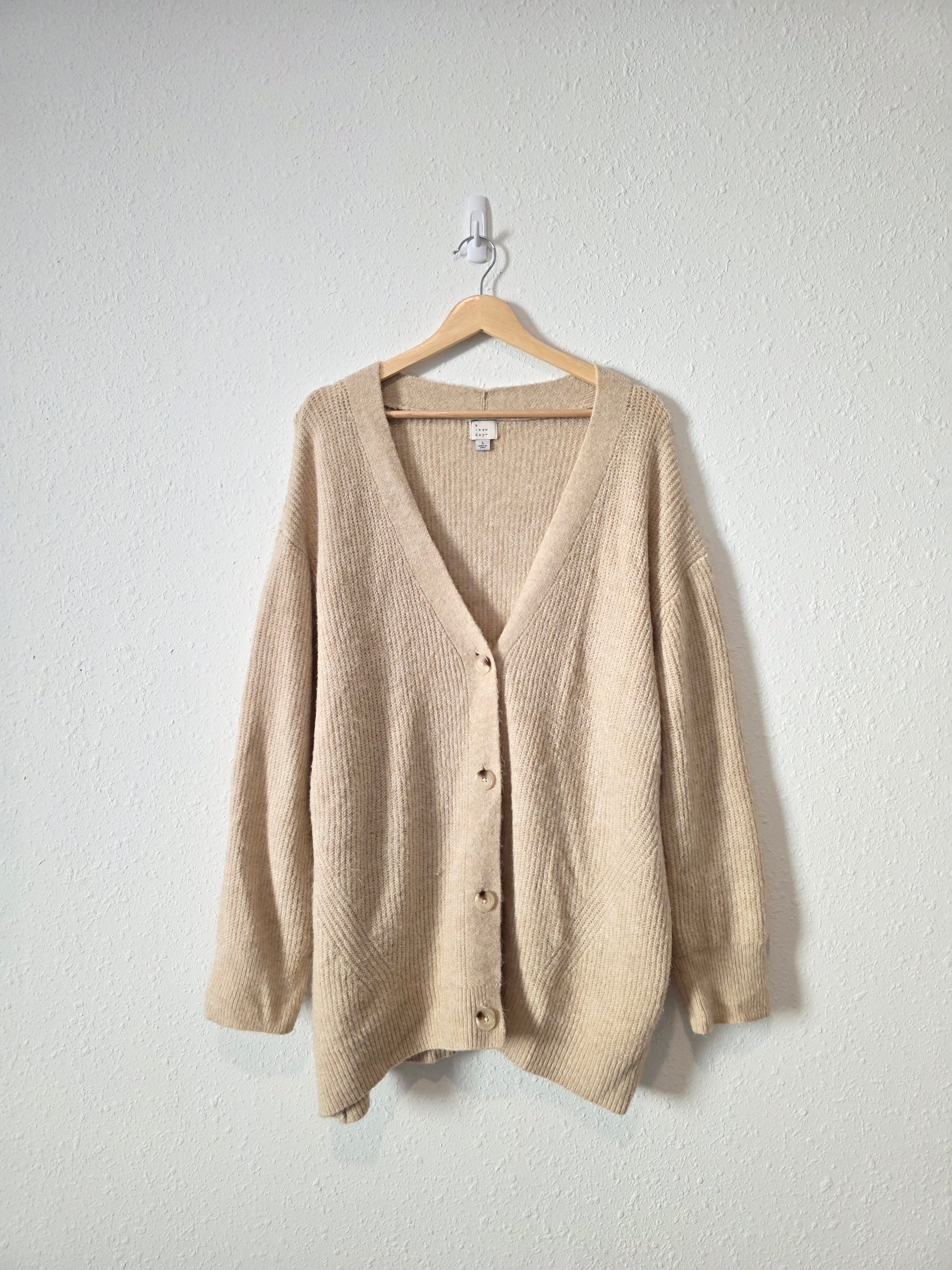 Cozy Oversized Cardigan Sweater (L)
