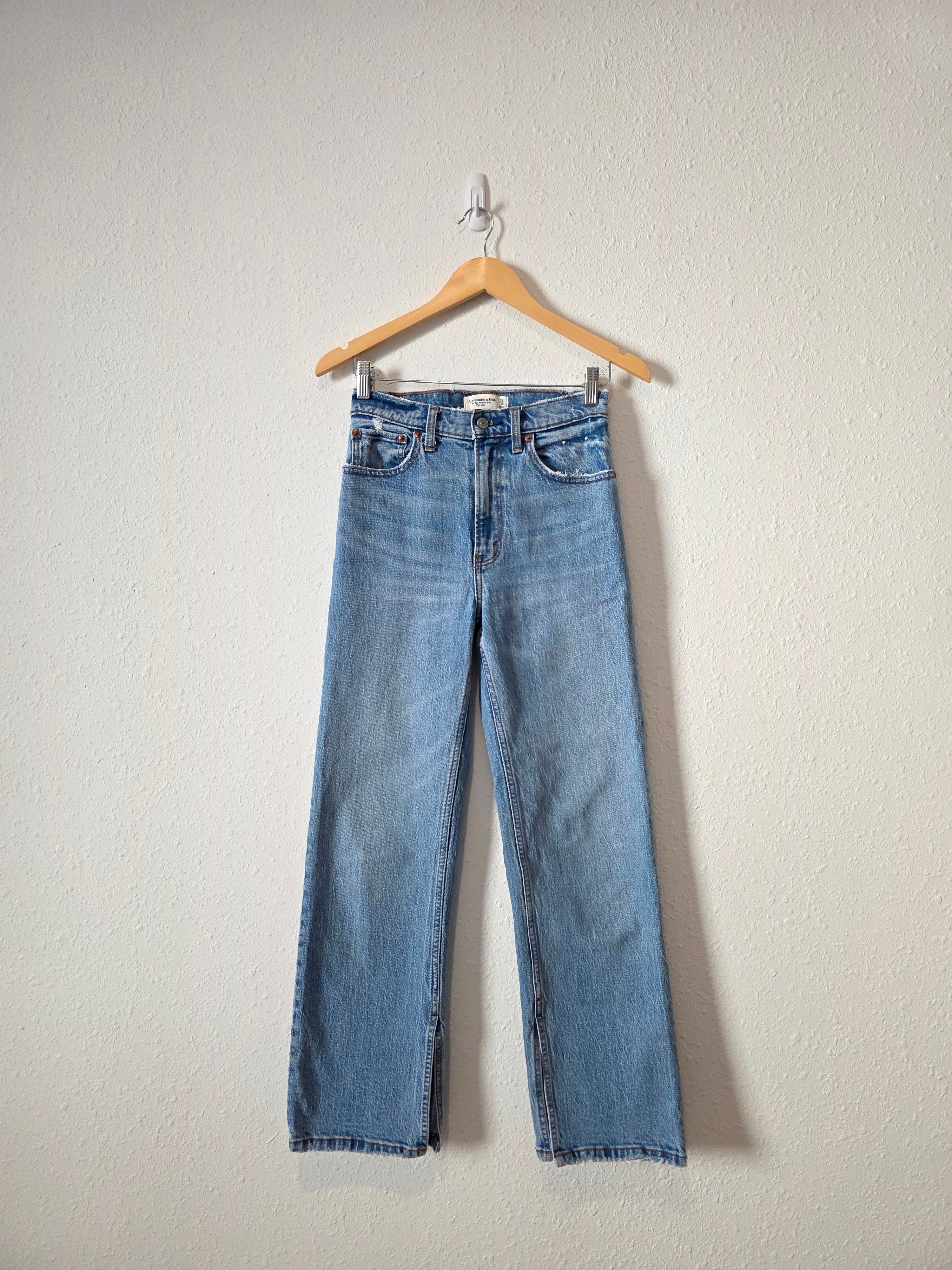 Abercrombie 90s Relaxed Jeans (25/0)