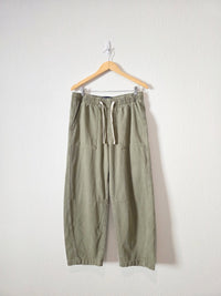 Gap Olive Easy Barrel Jeans (M)
