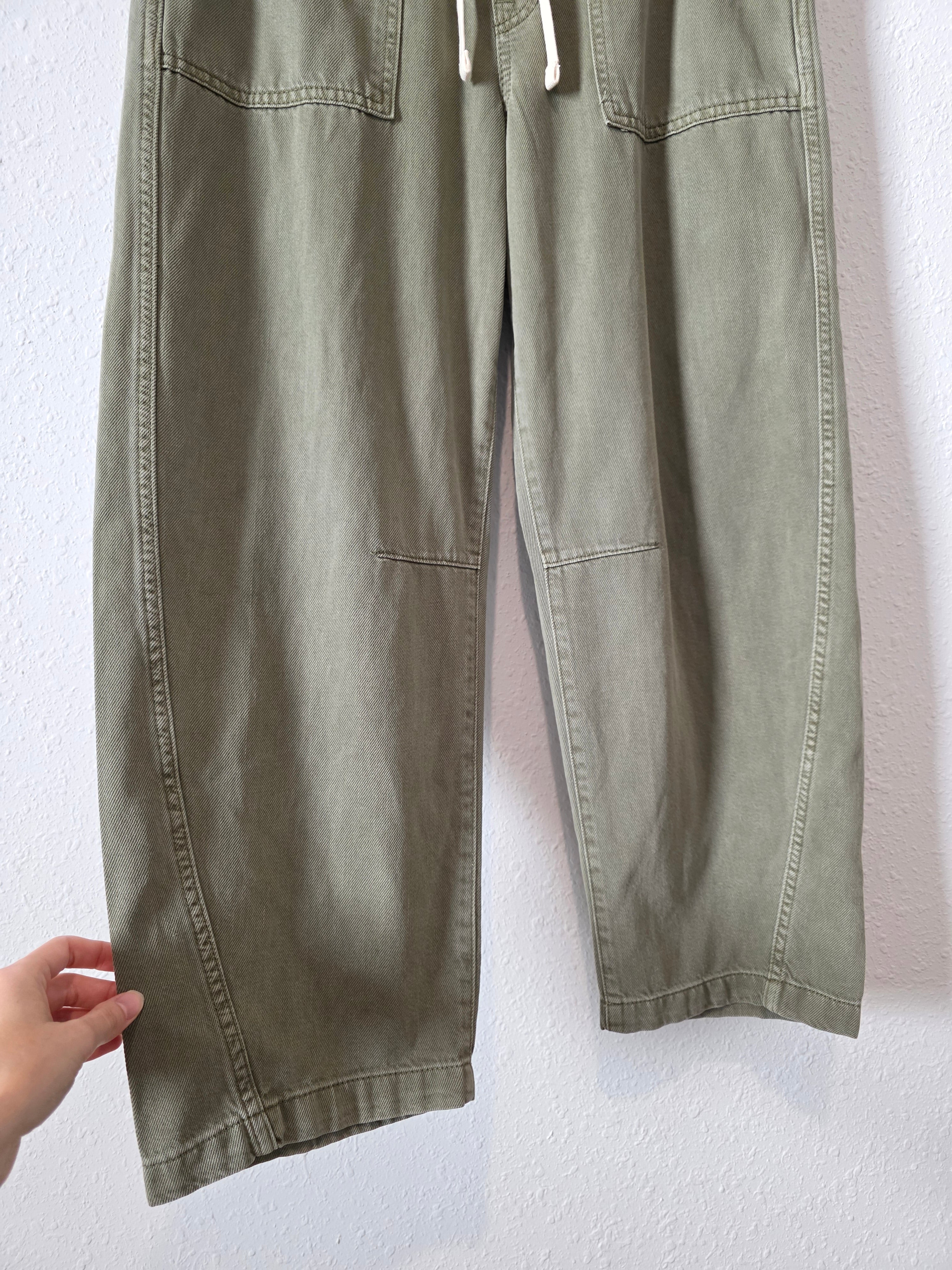 Gap Olive Easy Barrel Jeans (M)