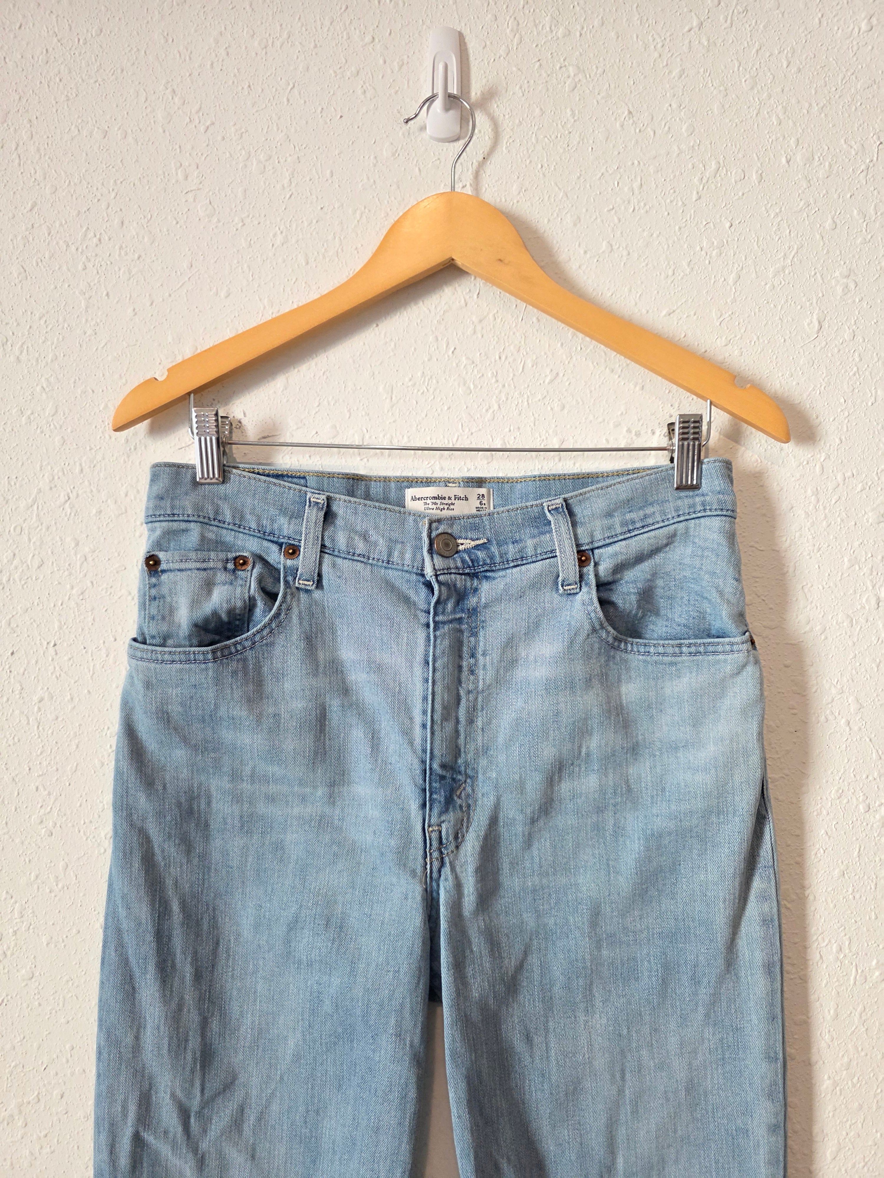 Abercrombie 90s Straight Jeans (28/6)
