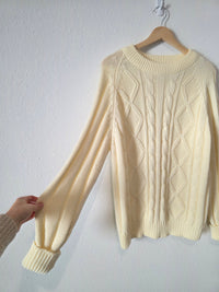 Vintage Chunky Cable Knit Sweater (L)