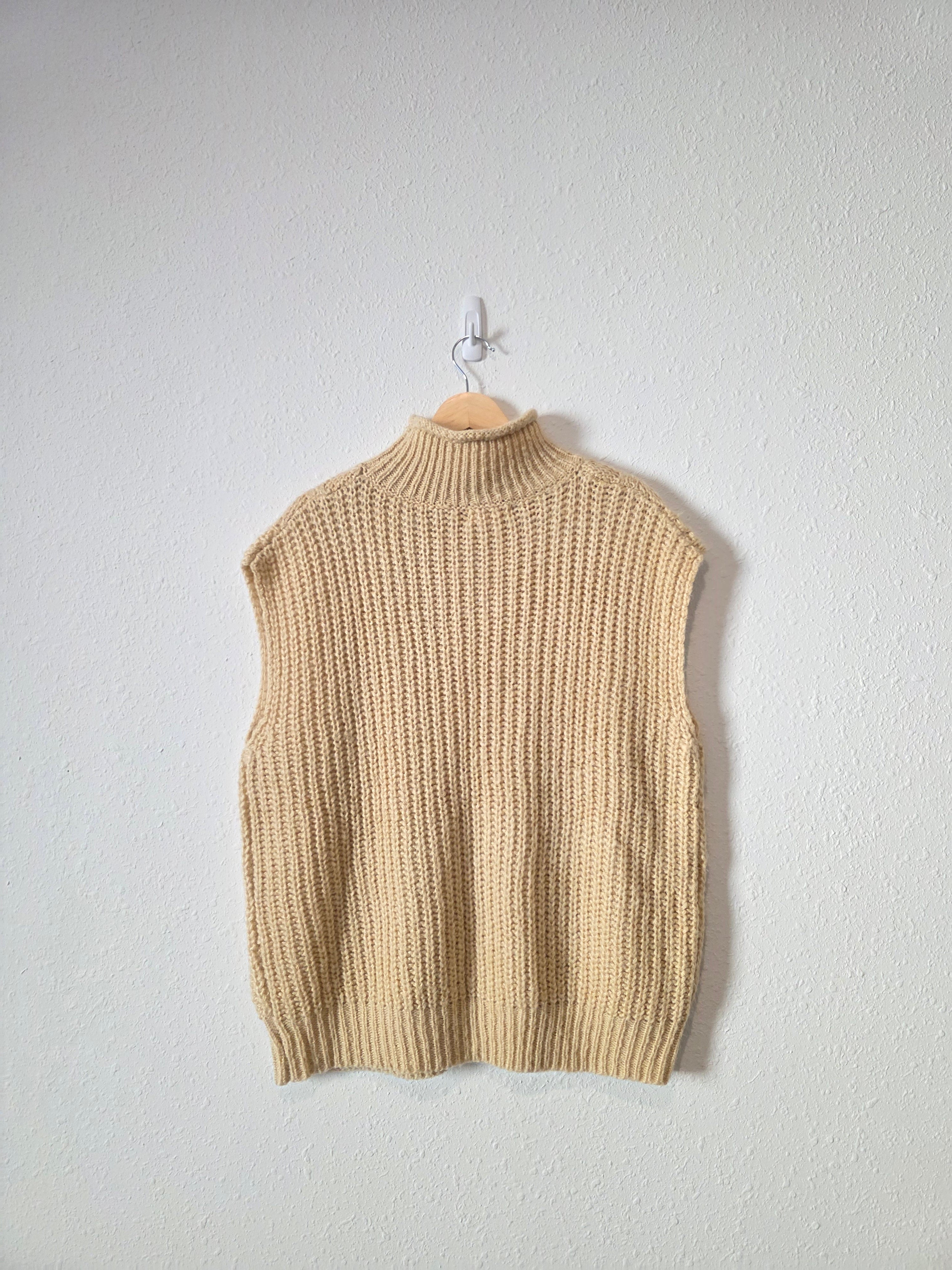 In Loom Chunky Cable Knit Sweater Vest (M/L)