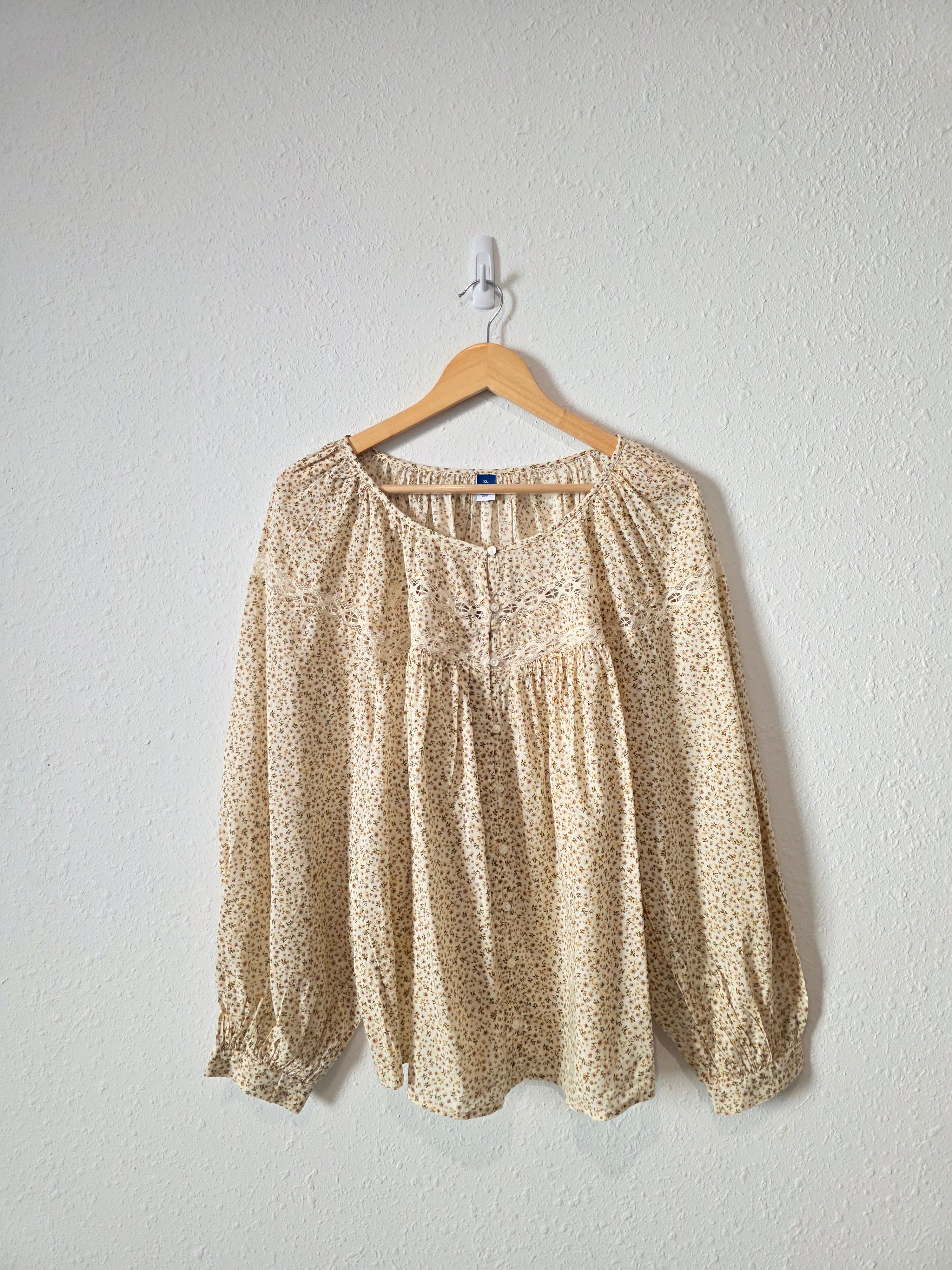 NEW Dainty Floral Puff Sleeve Blouse (XL)