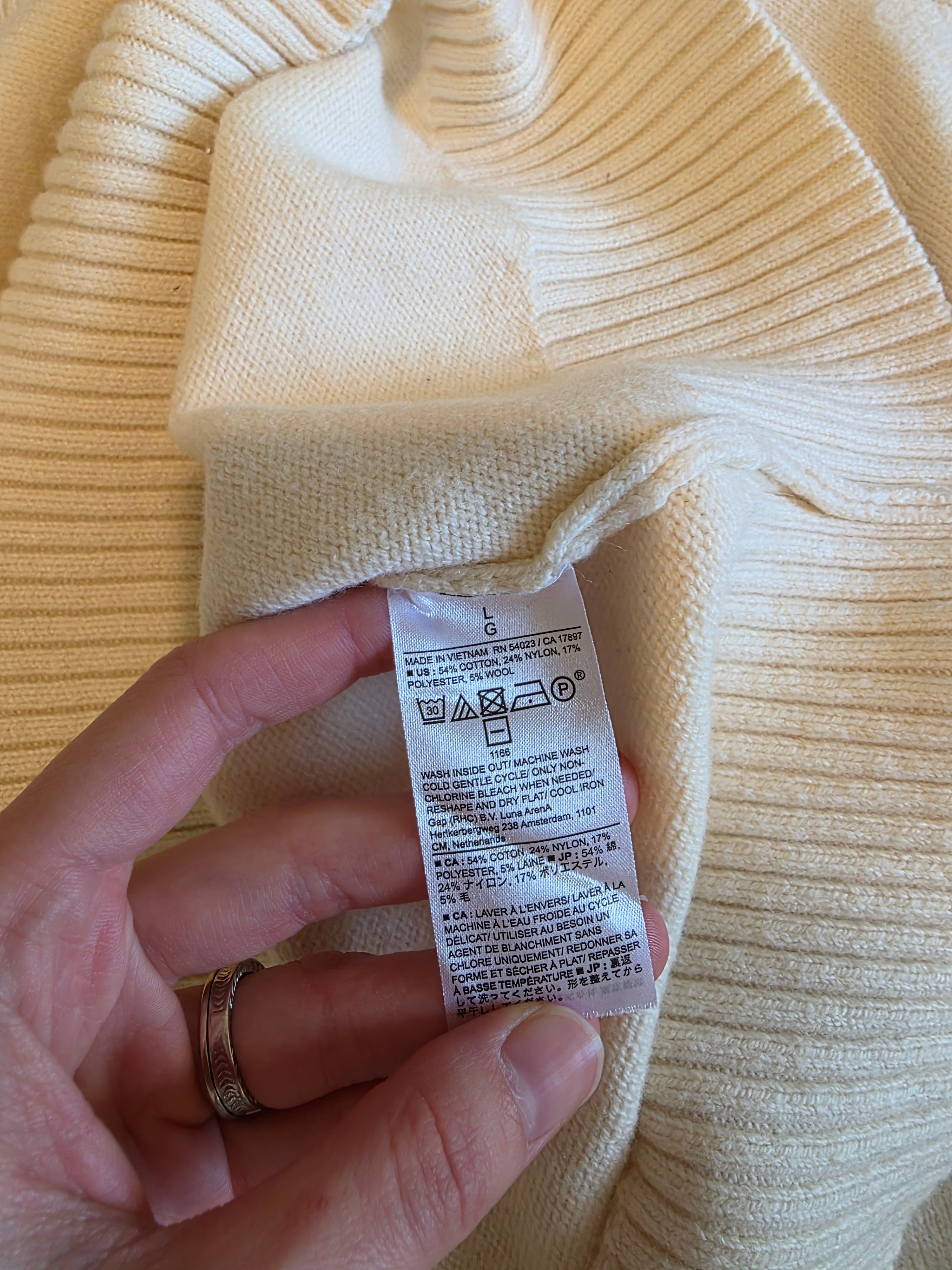 Banana Republic Cream Crewneck Sweater (L)