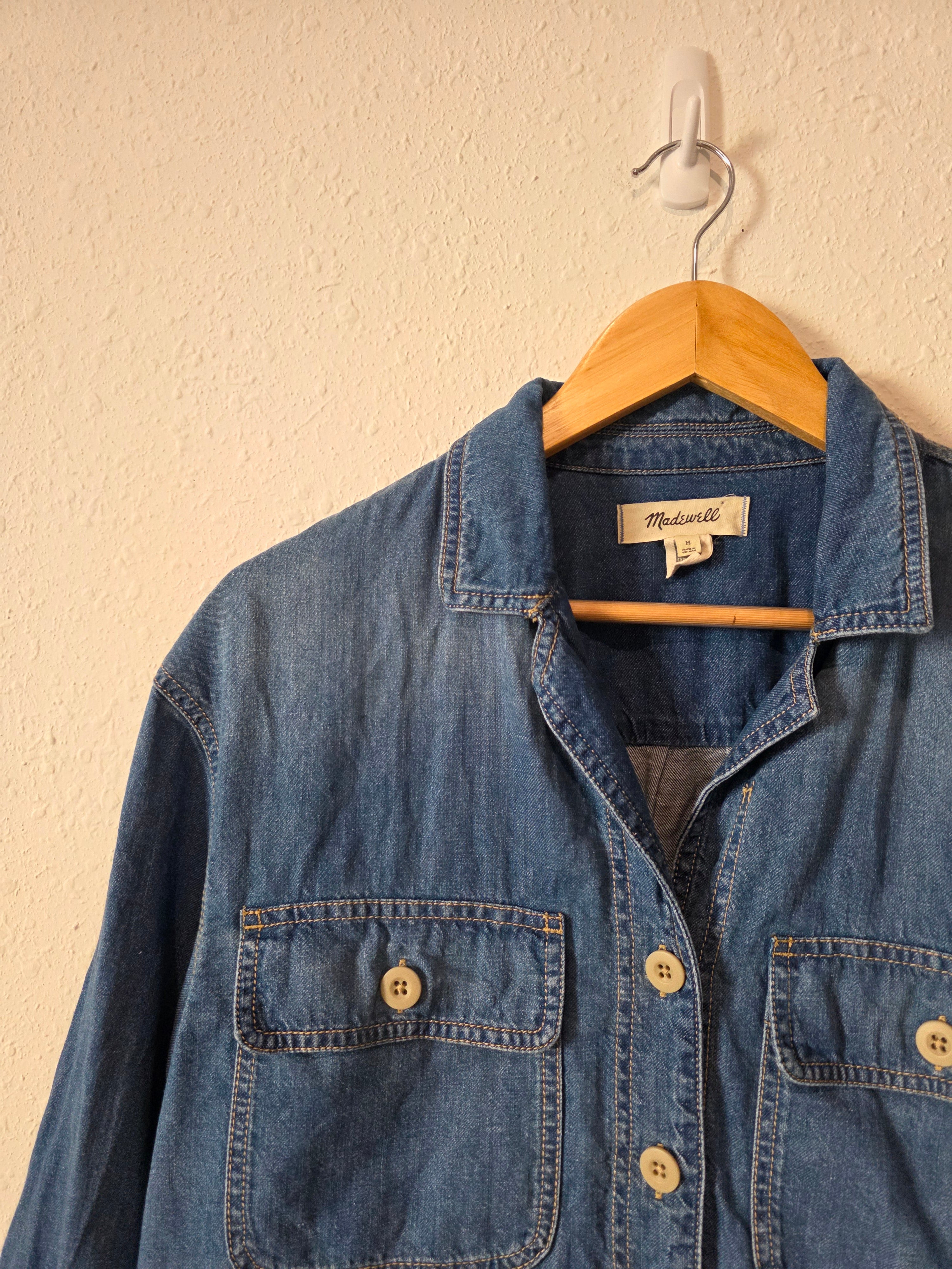 Madewell Denim Button Up Shirt (M)