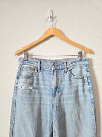 Light Wash Relaxed Jeans (8 short)