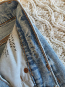 Light Wash Relaxed Jeans (8 short)